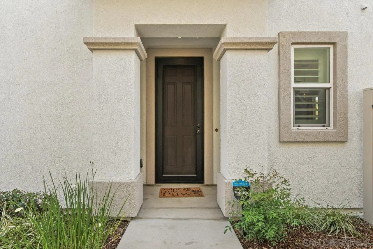 Lakeside, California, 92040, United States, 3 Bedrooms Bedrooms, ,3 BathroomsBathrooms,Residential,For Sale,1859474