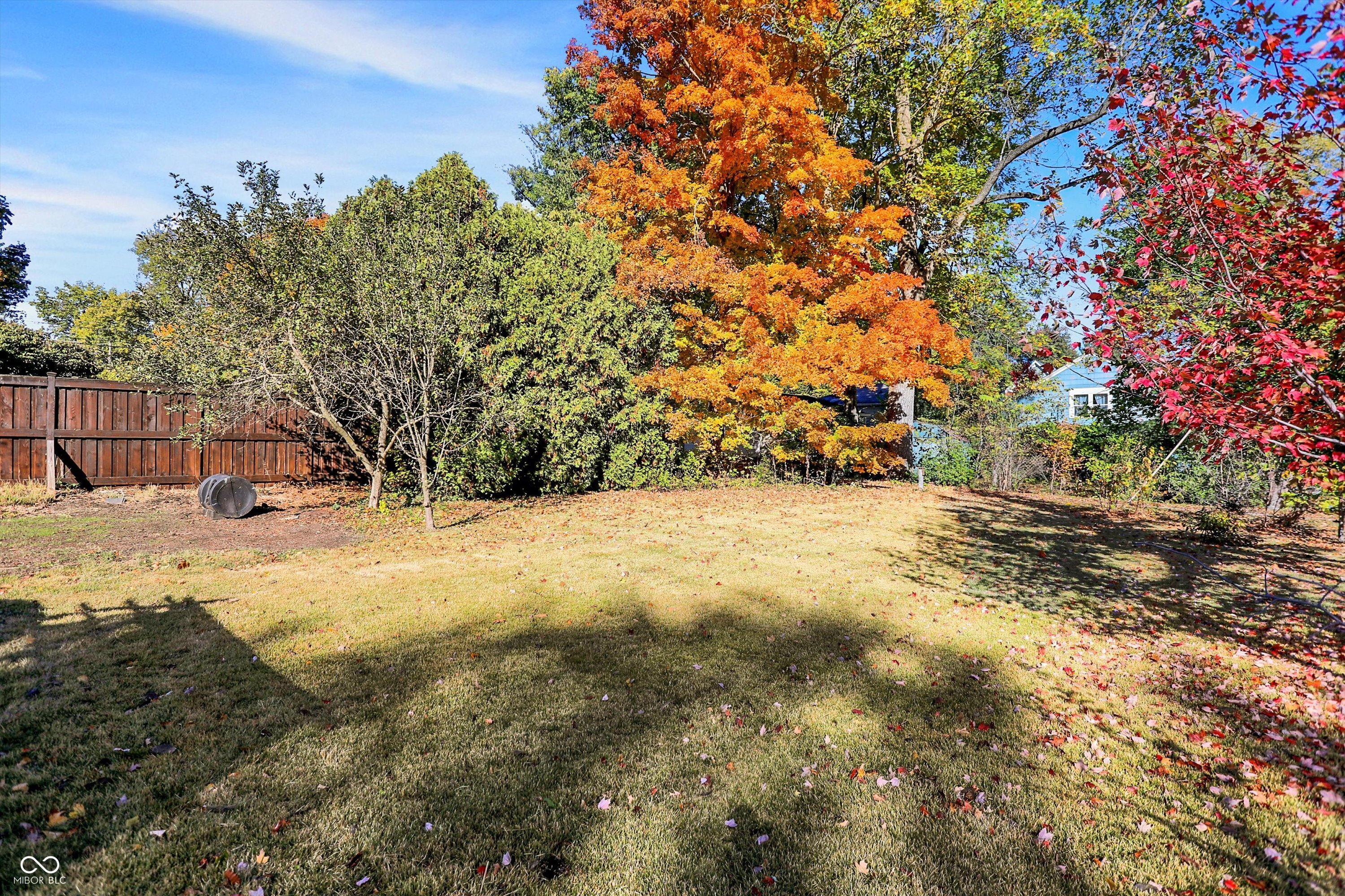 Zionsville, Indiana, 46077, United States, 3 Bedrooms Bedrooms, ,2 BathroomsBathrooms,Residential,For Sale,1981212