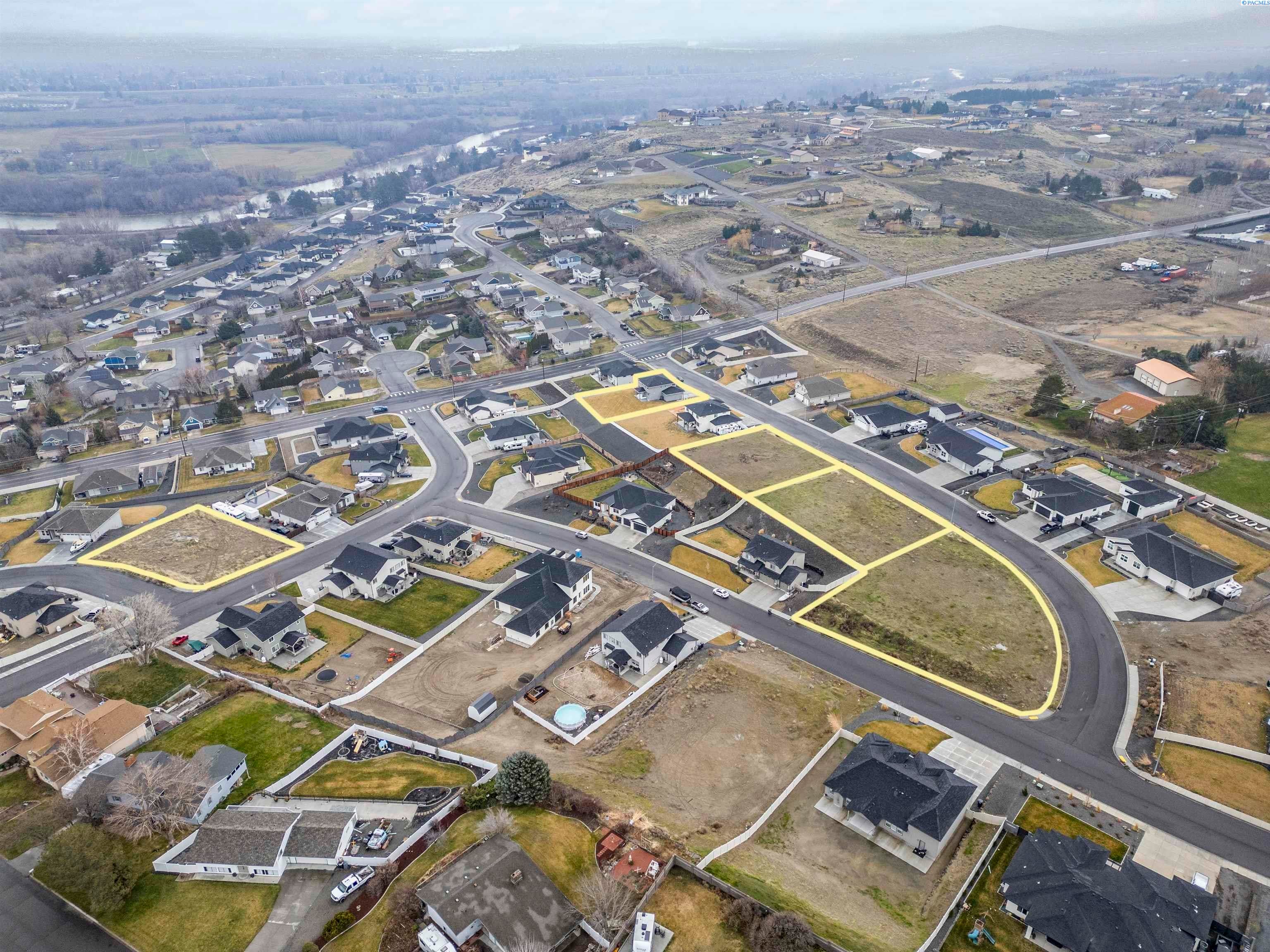 West Richland, Washington, 99353, United States, 4 Bedrooms Bedrooms, ,2 BathroomsBathrooms,Residential,For Sale,2014004