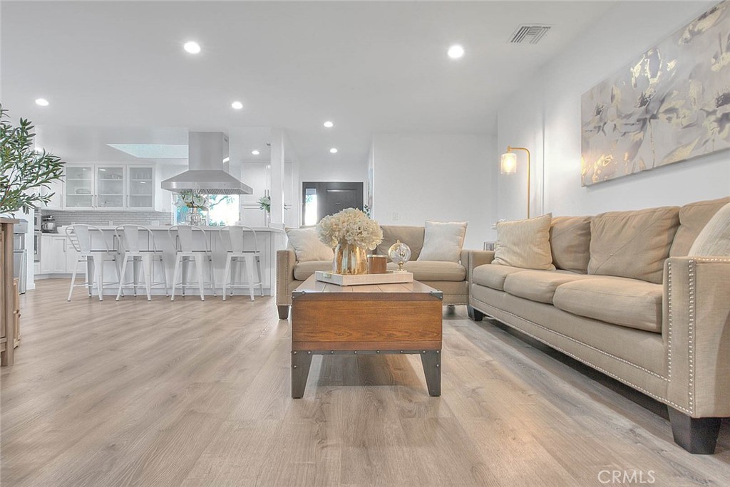 Pomona, California, 91767, United States, 3 Bedrooms Bedrooms, ,2 BathroomsBathrooms,Residential,For Sale,1978671