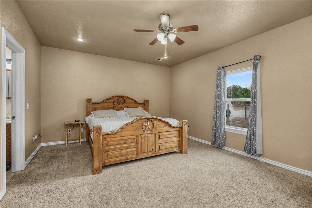 Earl Rd, Gravette, AR 72736