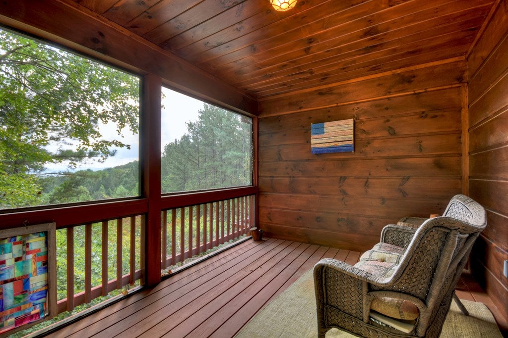 Blue Ridge, Georgia, 30513, United States, 3 Bedrooms Bedrooms, ,3 BathroomsBathrooms,Residential,For Sale,1965953