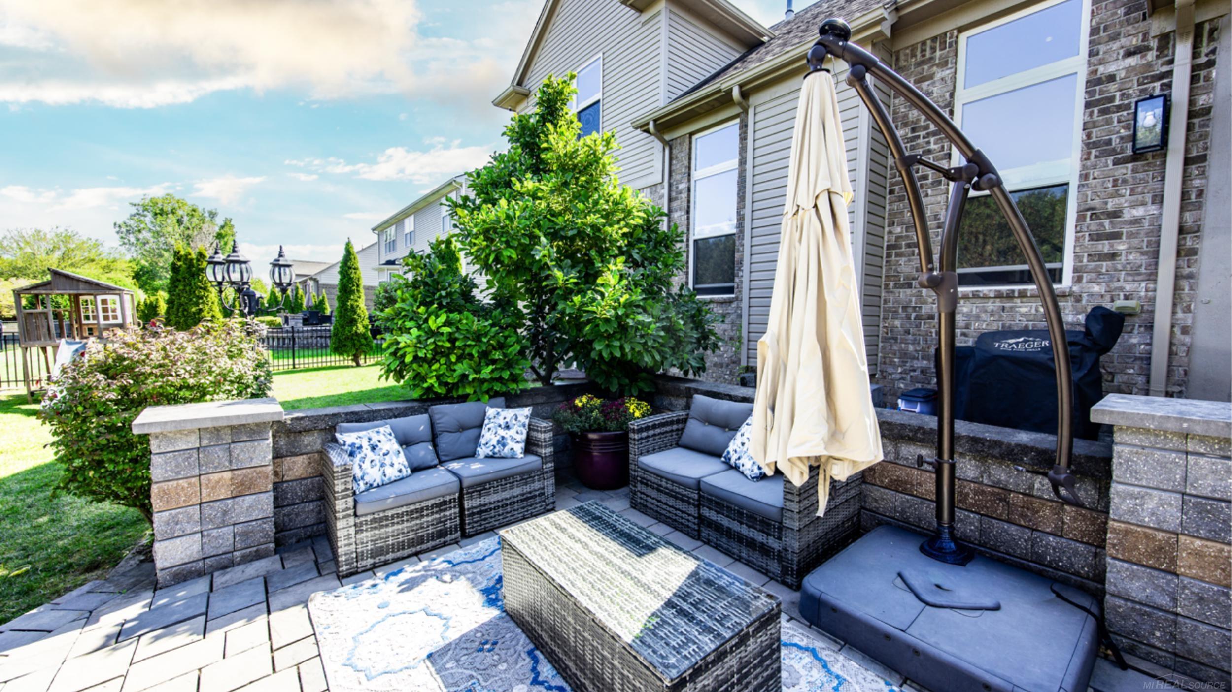 Macomb, Michigan, 48044, United States, 4 Bedrooms Bedrooms, ,3 BathroomsBathrooms,Residential,For Sale,1983565