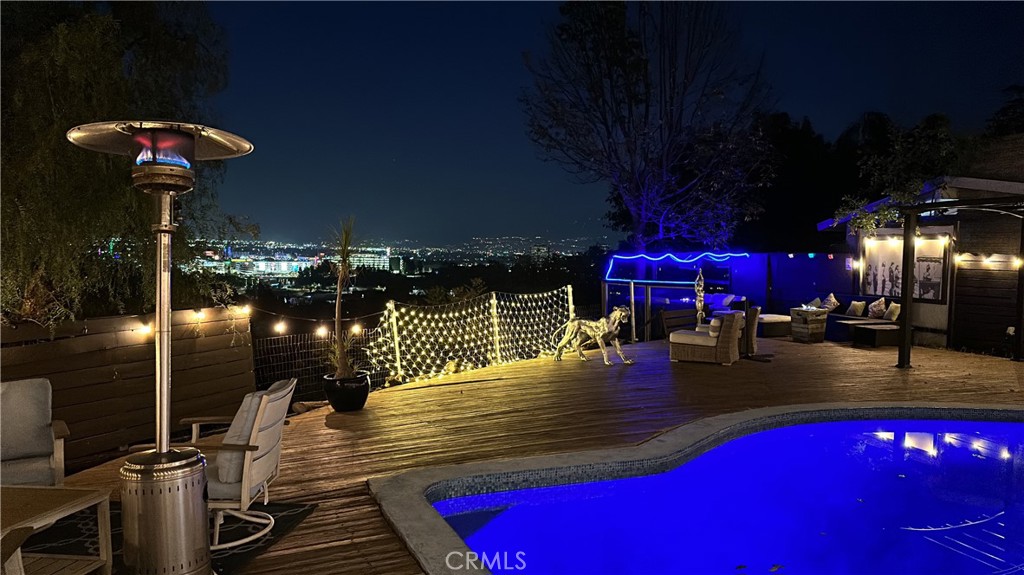 Los Angeles, California, 90068, United States, 2 Bedrooms Bedrooms, ,2 BathroomsBathrooms,Residential,For Sale,1918041