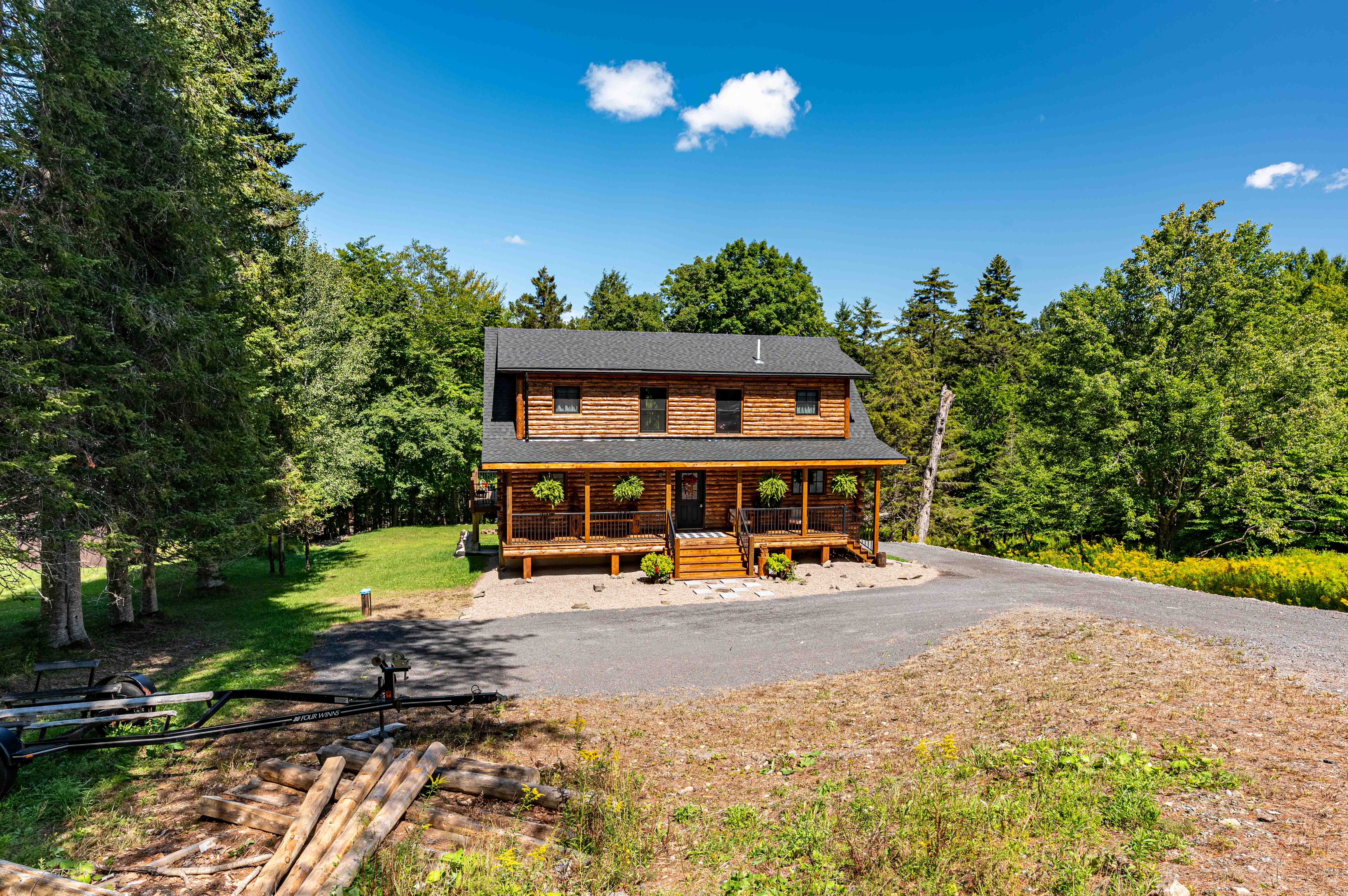  Log Cabin with Flair - 物件實景