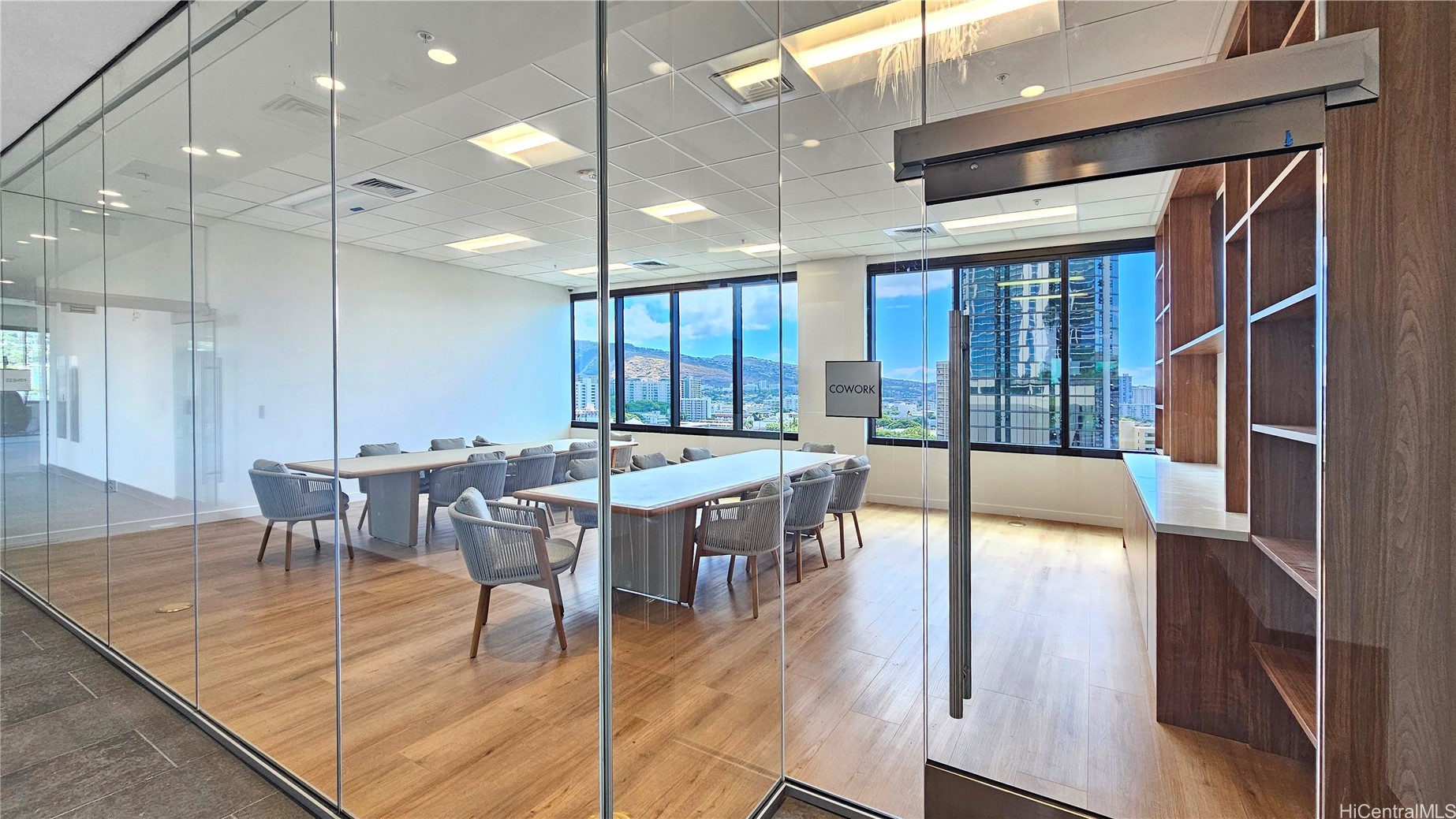 Honolulu, Hawaii, 96814, United States, ,1 BathroomBathrooms,Residential,For Sale,1989075