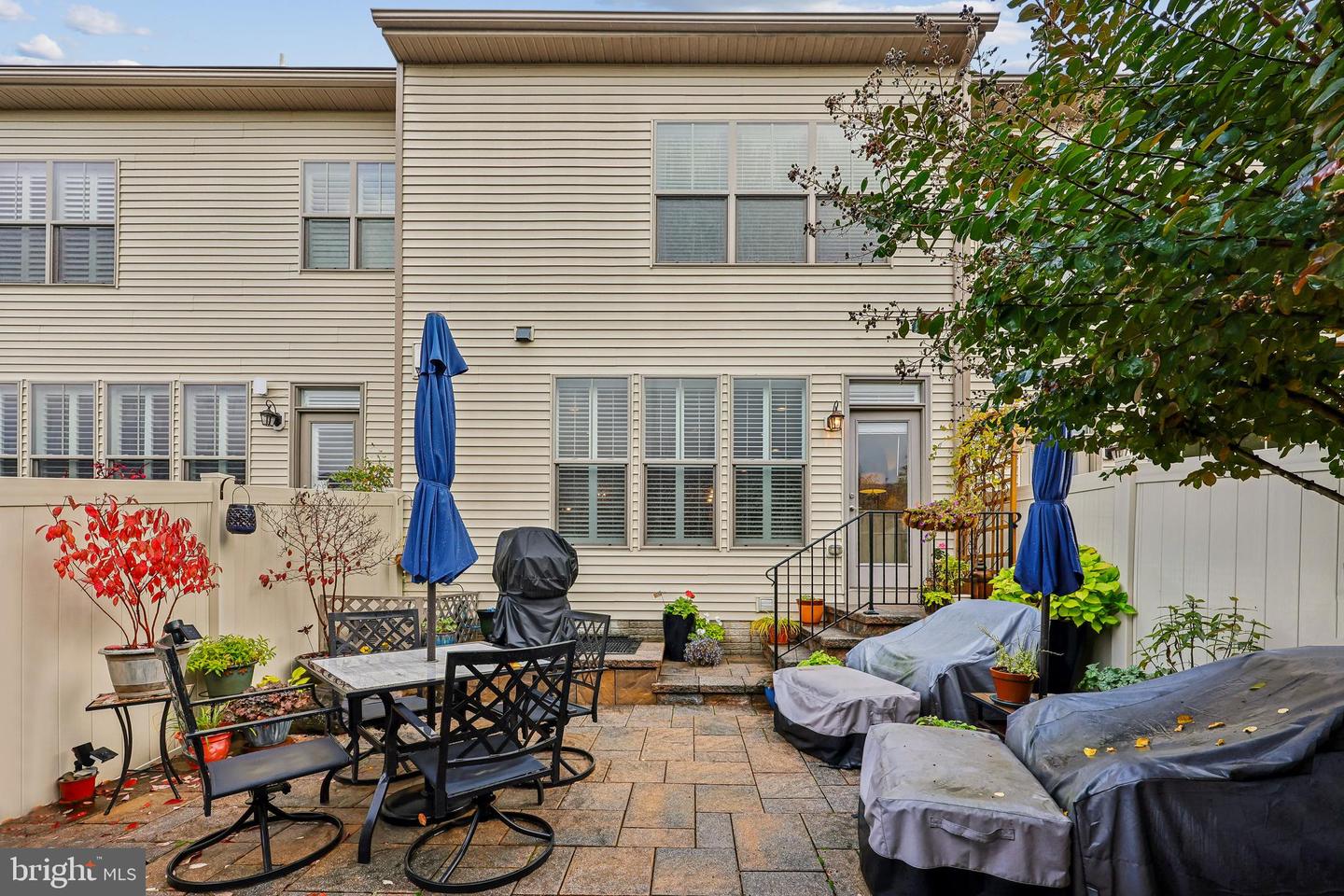 Frederick, Maryland, 21701, United States, 3 Bedrooms Bedrooms, ,4 BathroomsBathrooms,Residential,For Sale,1986533