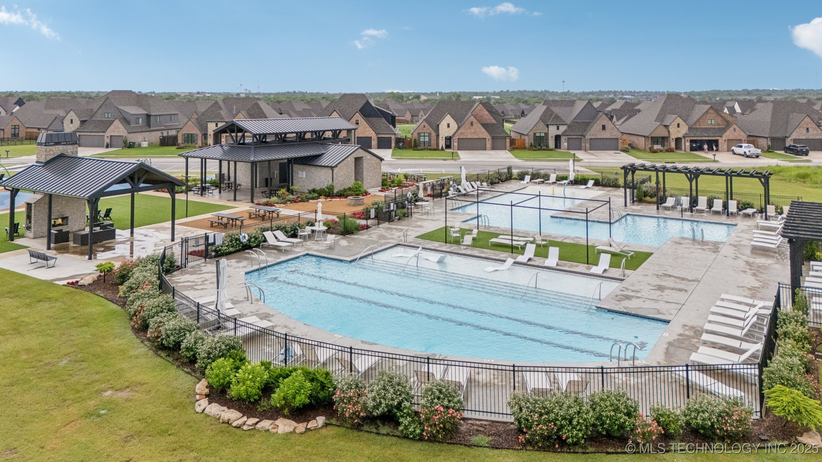 Owasso, Oklahoma, 74055, United States, 3 Bedrooms Bedrooms, ,3 BathroomsBathrooms,Residential,For Sale,1867653