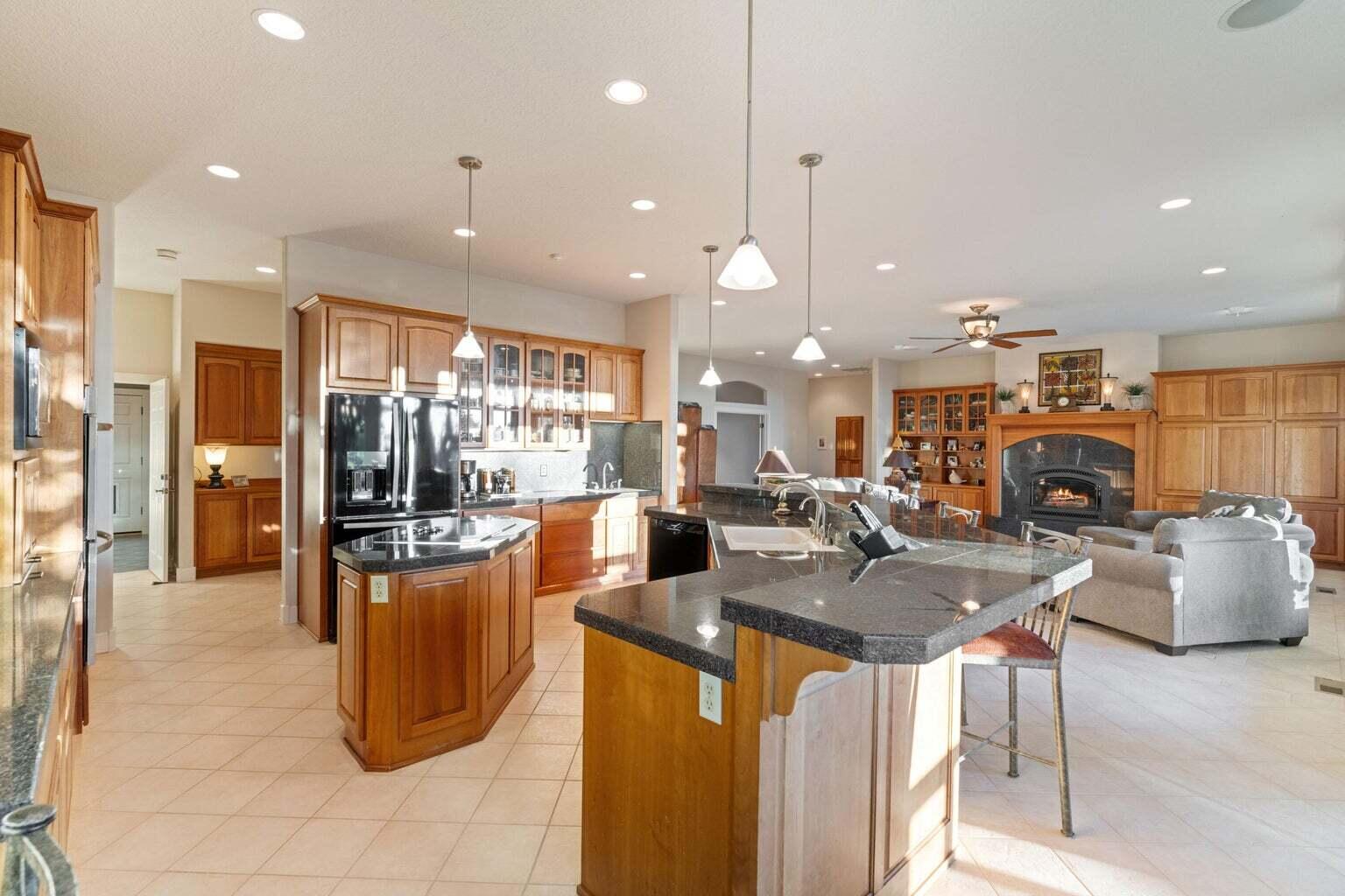Powell Butte, Oregon, 97753, United States, 3 Bedrooms Bedrooms, ,4 BathroomsBathrooms,Residential,For Sale,1818290