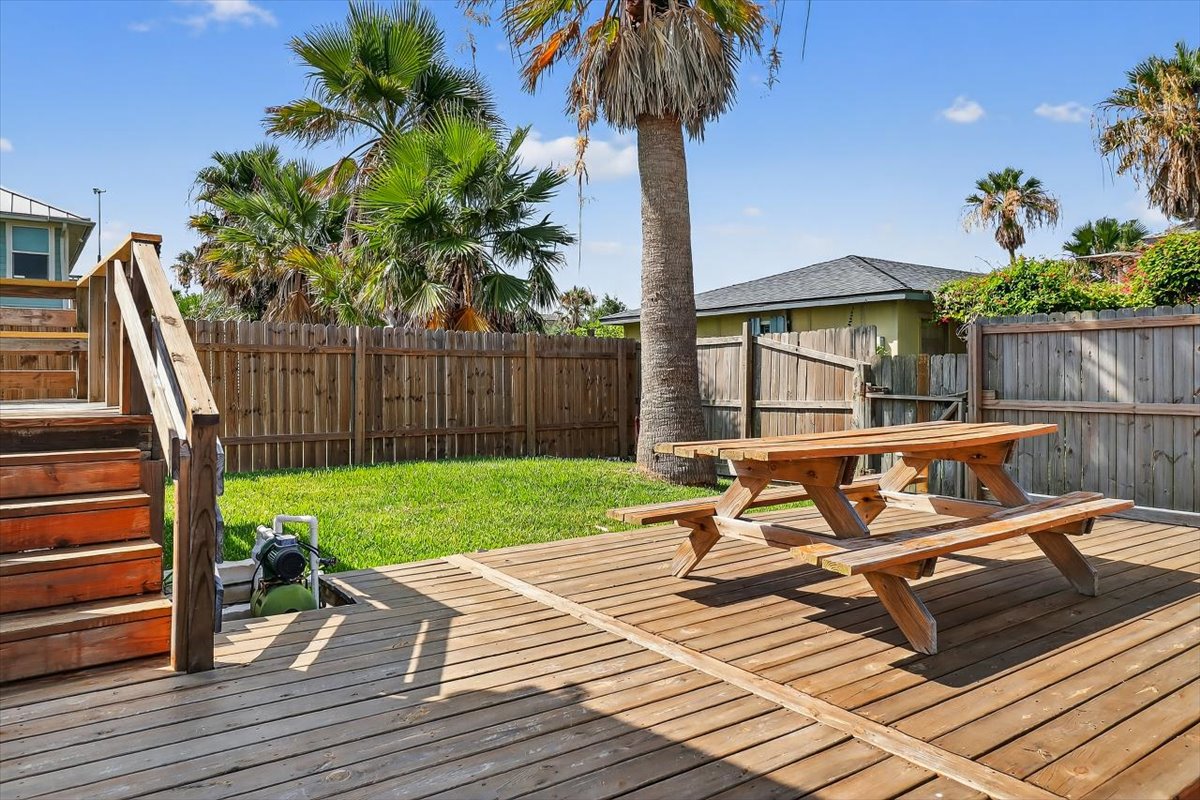 Port Aransas, Texas, 78373, United States, 3 Bedrooms Bedrooms, ,2 BathroomsBathrooms,Residential,For Sale,1973811