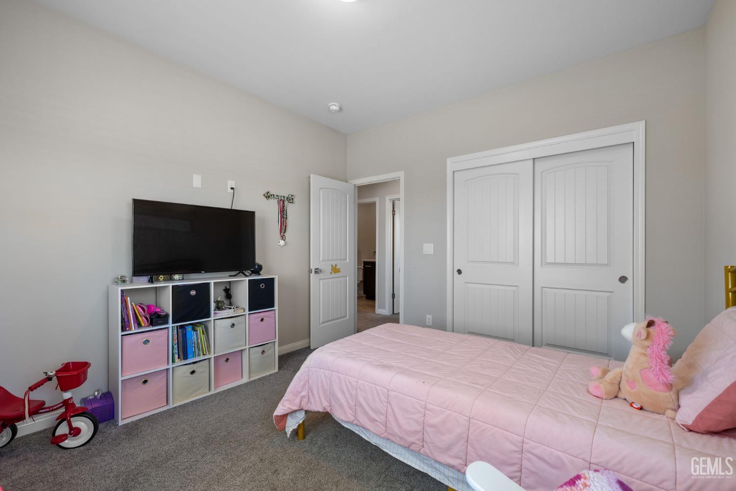 Bakersfield, California, 93314, United States, 5 Bedrooms Bedrooms, ,3 BathroomsBathrooms,Residential,For Sale,1821031
