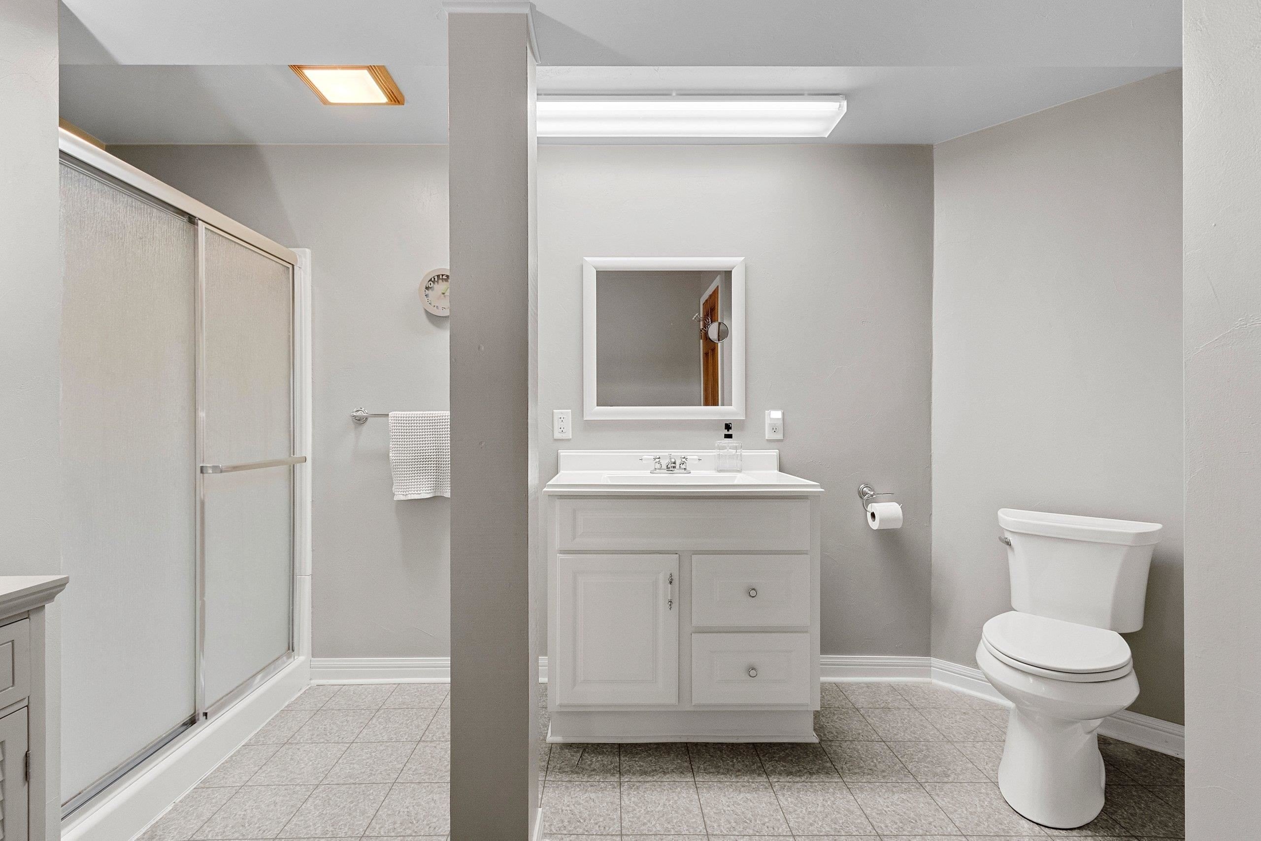 GREEN BAY, Wisconsin, 54302-5254, United States, 5 Bedrooms Bedrooms, ,4 BathroomsBathrooms,Residential,For Sale,1975812