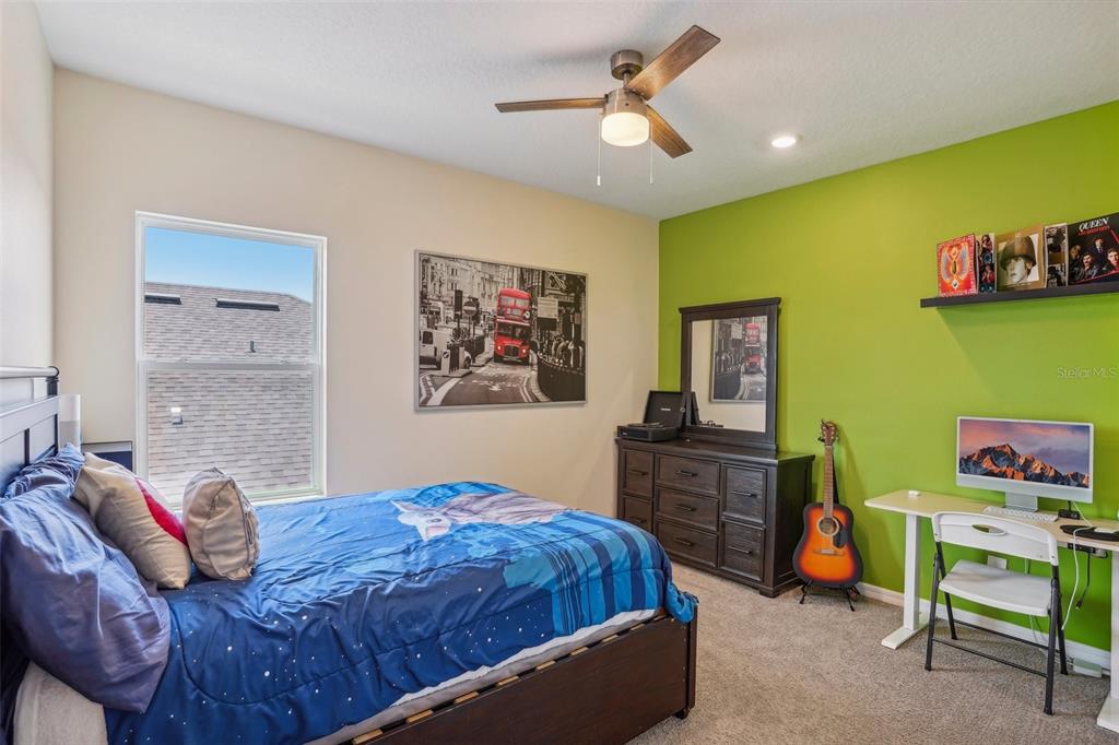 Apopka, Florida, 32703, United States, 5 Bedrooms Bedrooms, ,5 BathroomsBathrooms,Residential,For Sale,1837631