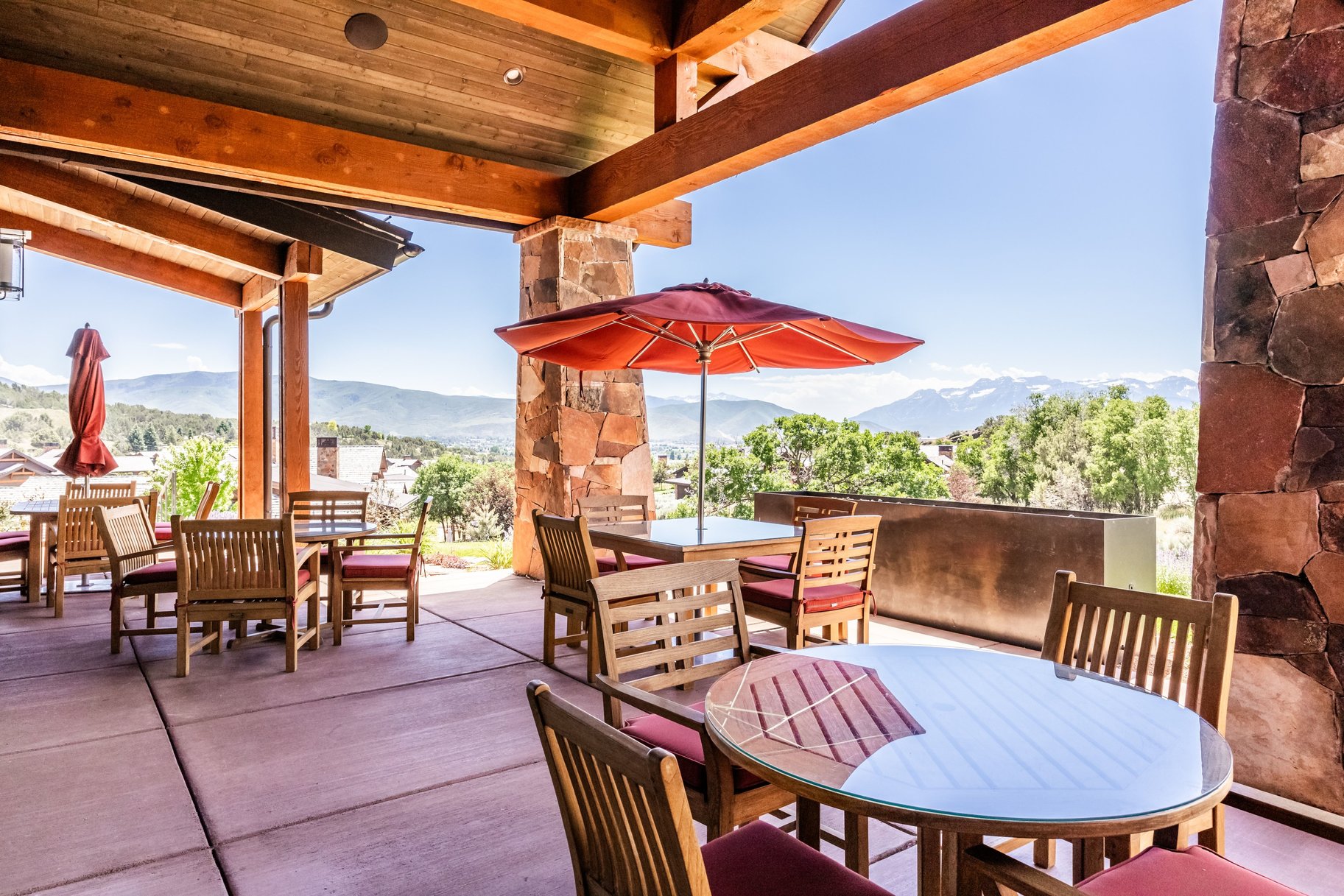  Luxury on Top of the Red Ledges - 物件實景