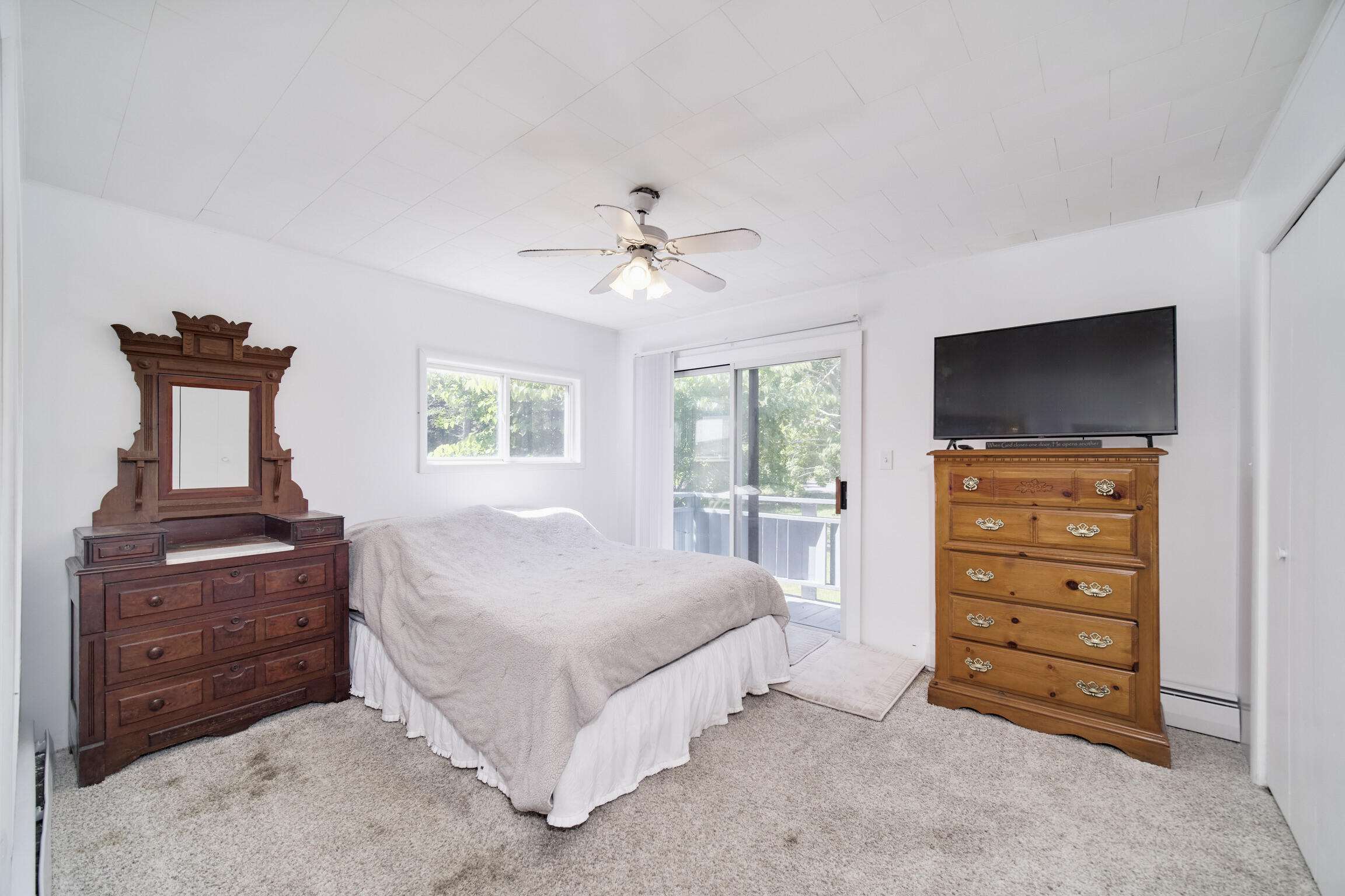 Manistee, Michigan, 49660, United States, 7 Bedrooms Bedrooms, ,3 BathroomsBathrooms,Residential,For Sale,1943241