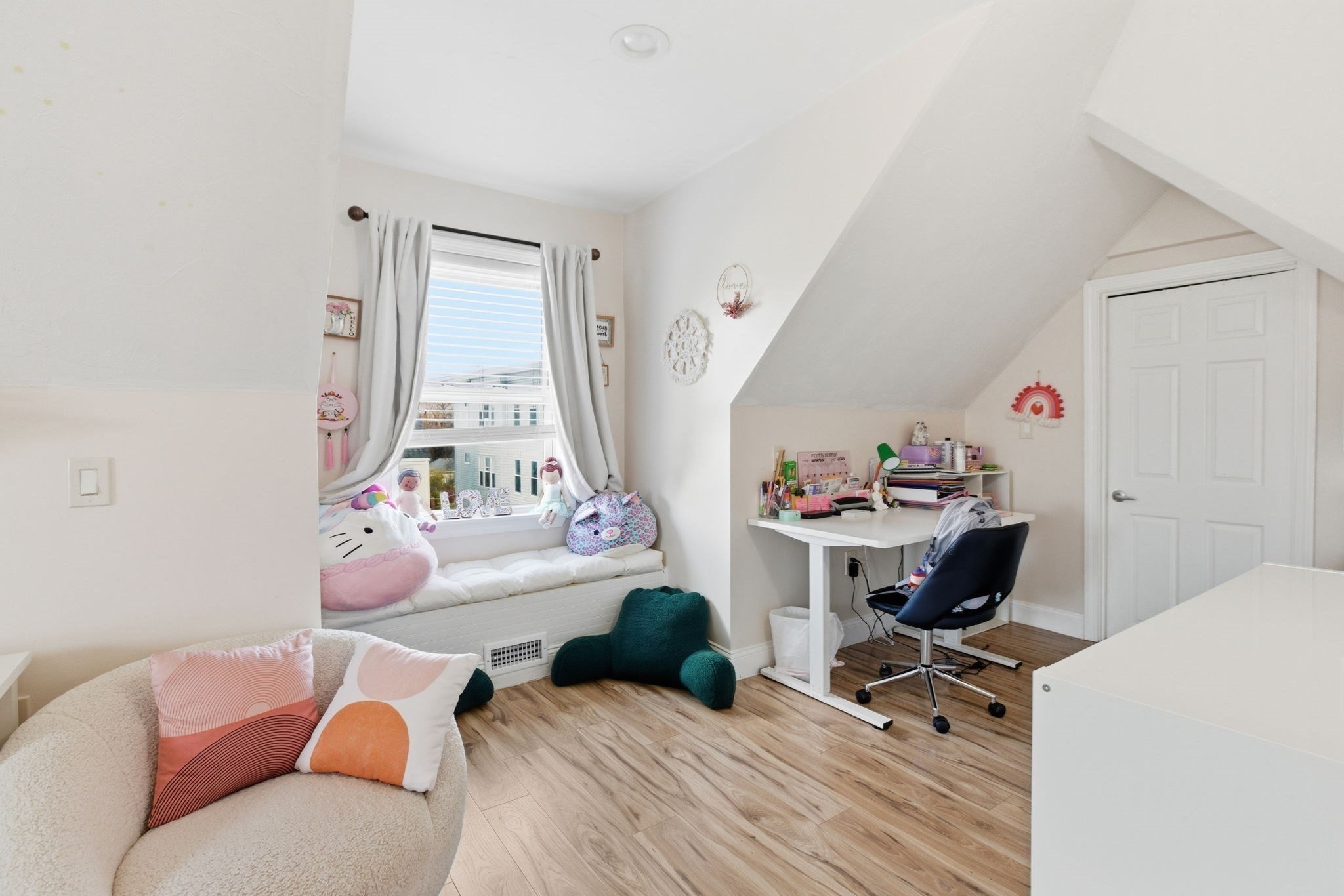 Boston, Massachusetts, 02121, United States, 5 Bedrooms Bedrooms, ,2 BathroomsBathrooms,Residential,For Sale,1993888