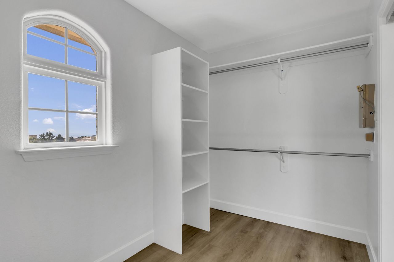 Albuquerque, New Mexico, 87122, United States, 4 Bedrooms Bedrooms, ,3 BathroomsBathrooms,Residential,For Sale,1932671