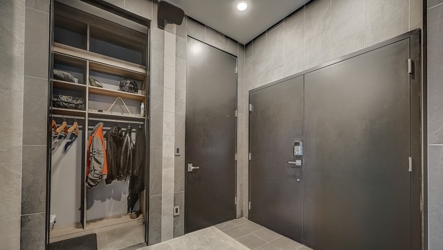 Carmel, Indiana, 46032, United States, 3 Bedrooms Bedrooms, ,4 BathroomsBathrooms,Residential,For Sale,2000560