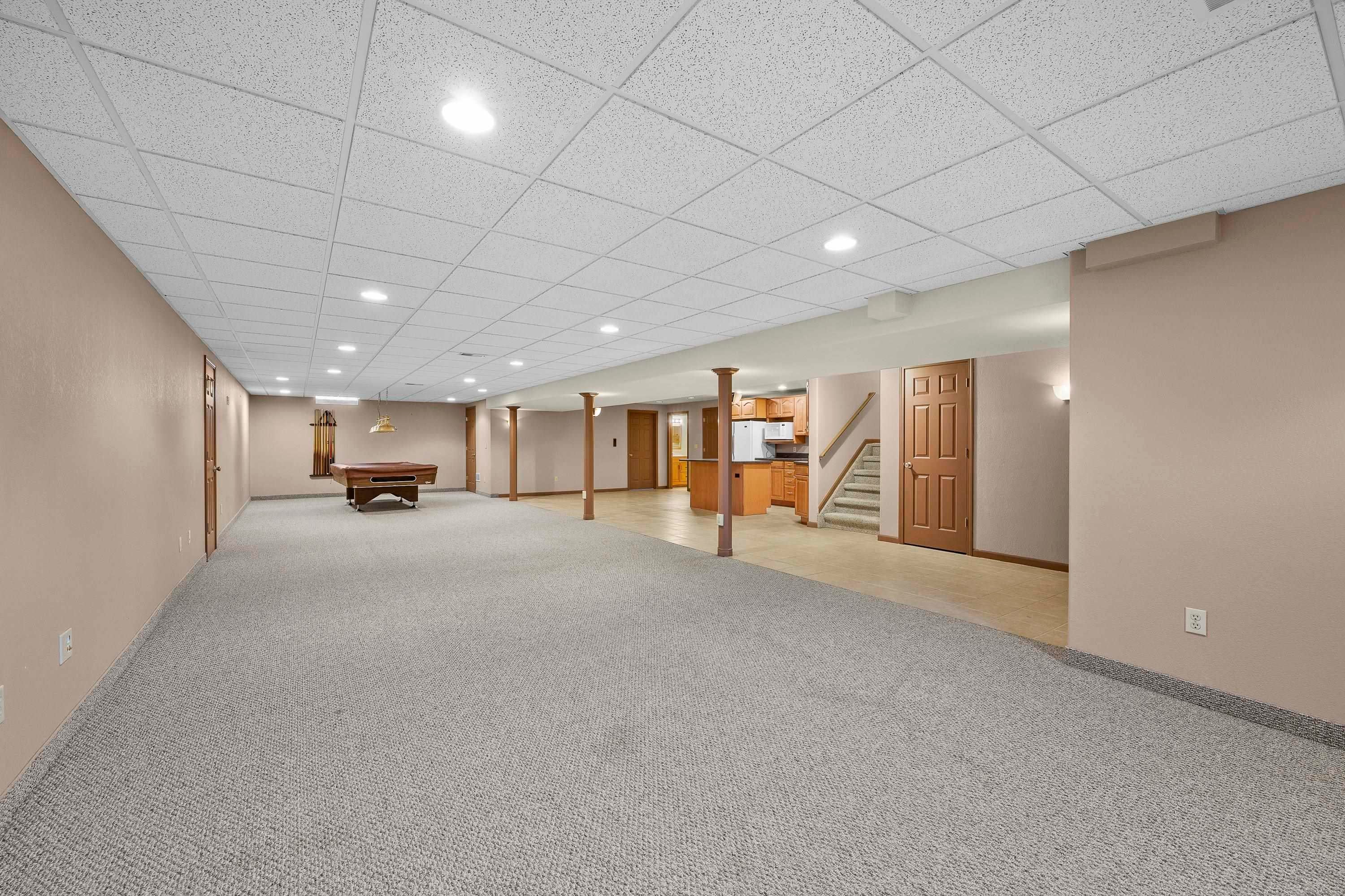 Shelby Twp, Michigan, 48315, United States, 4 Bedrooms Bedrooms, ,4 BathroomsBathrooms,Residential,For Sale,1987428