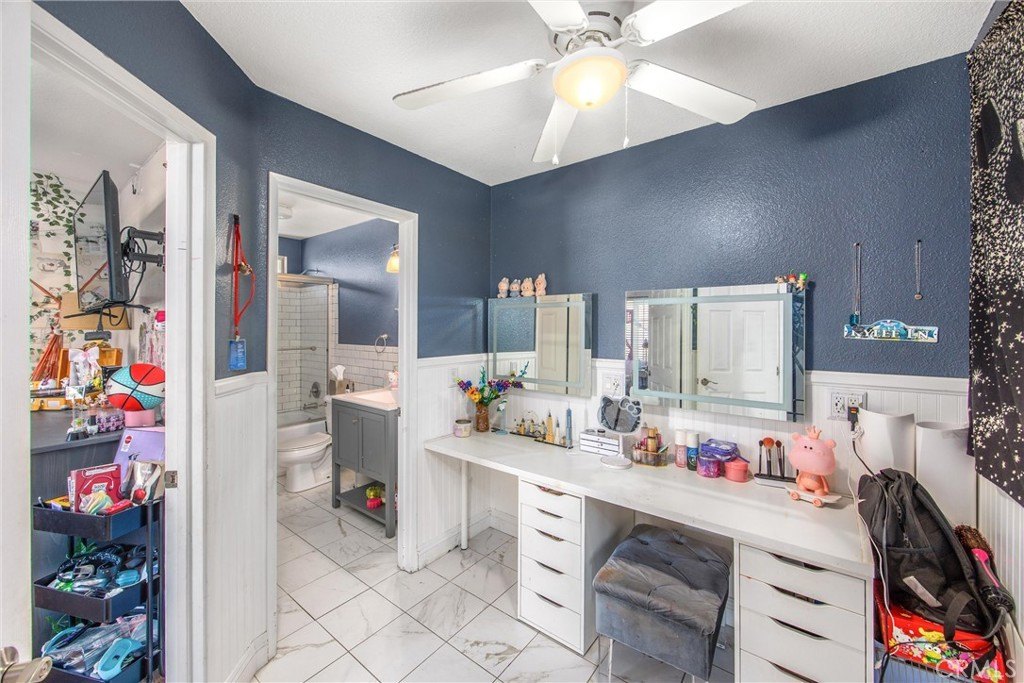 Highland, California, 92346, United States, 5 Bedrooms Bedrooms, ,5 BathroomsBathrooms,Residential,For Sale,1989882