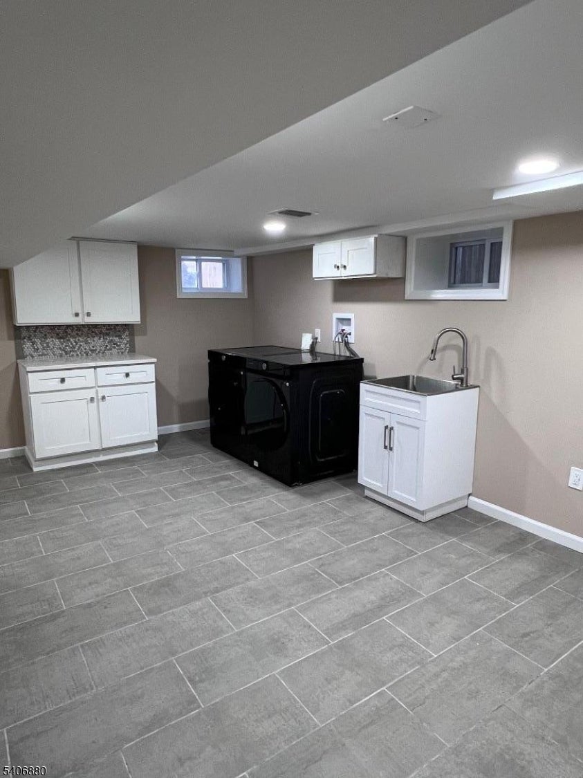 Elizabeth City, New Jersey, 07208, United States, 5 Bedrooms Bedrooms, ,4 BathroomsBathrooms,Residential,For Sale,2011713