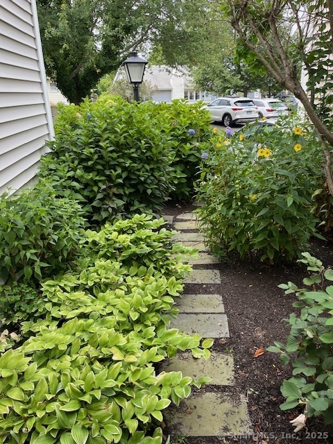 Bridgeport, Connecticut, 06605, United States, 2 Bedrooms Bedrooms, ,3 BathroomsBathrooms,Residential,For Sale,1903371