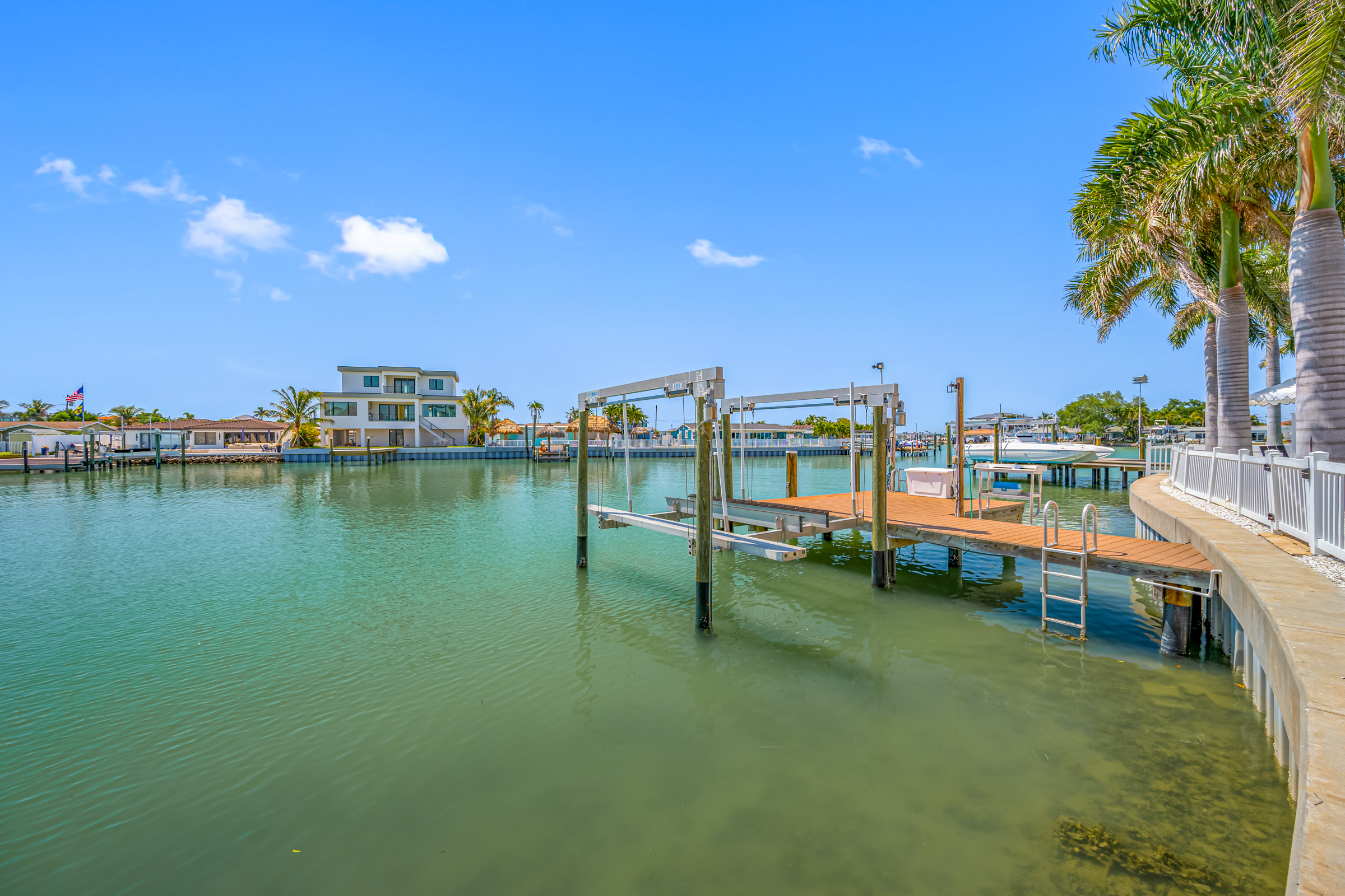 St Petersburg, Florida, 33707, United States, 3 Bedrooms Bedrooms, ,2 BathroomsBathrooms,Residential,For Sale,2034838