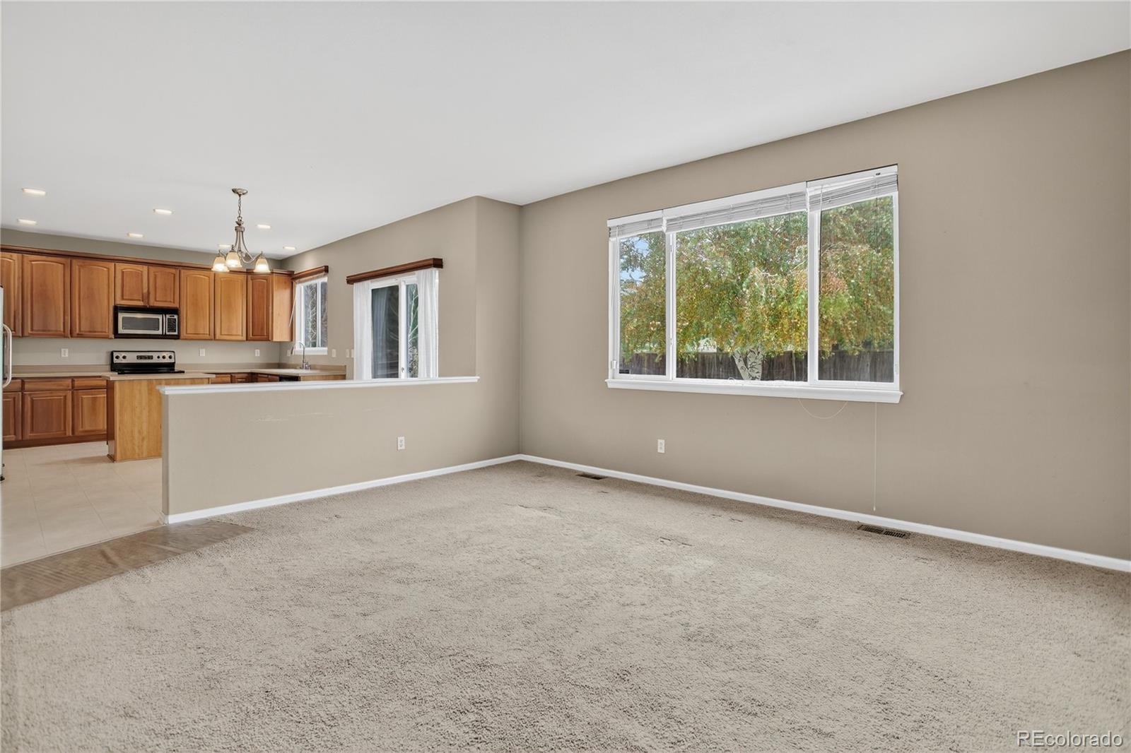 Commerce City, Colorado, 80022, United States, 3 Bedrooms Bedrooms, ,3 BathroomsBathrooms,Residential,For Sale,1989632