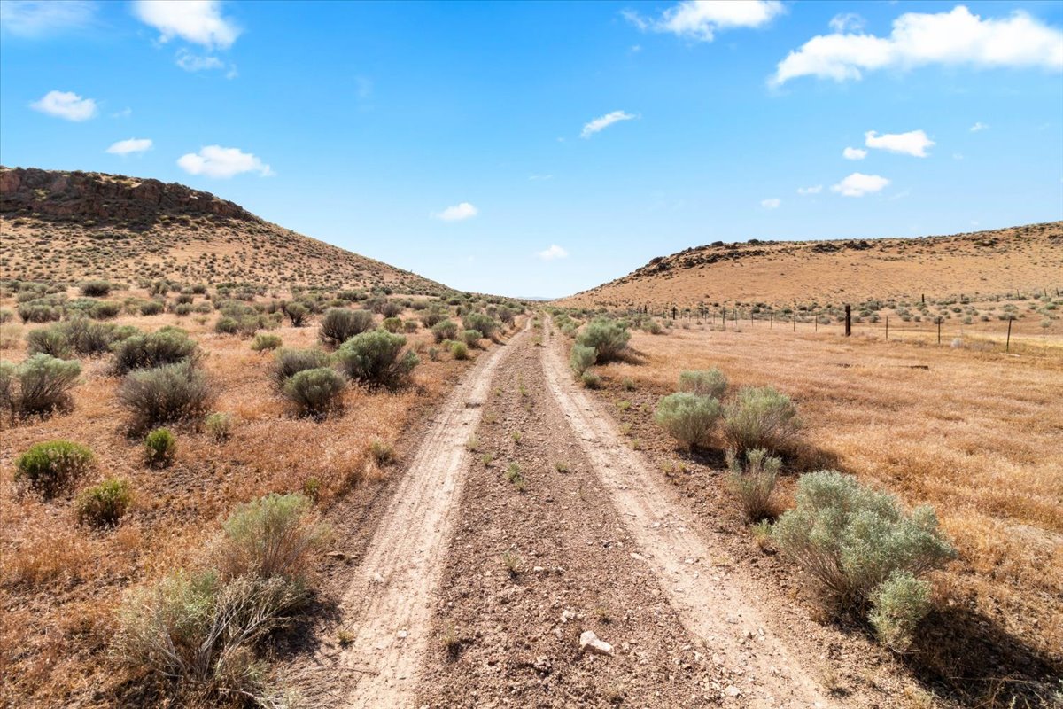 Moroni, Utah, 84646, United States, ,Land,For Sale,1973809