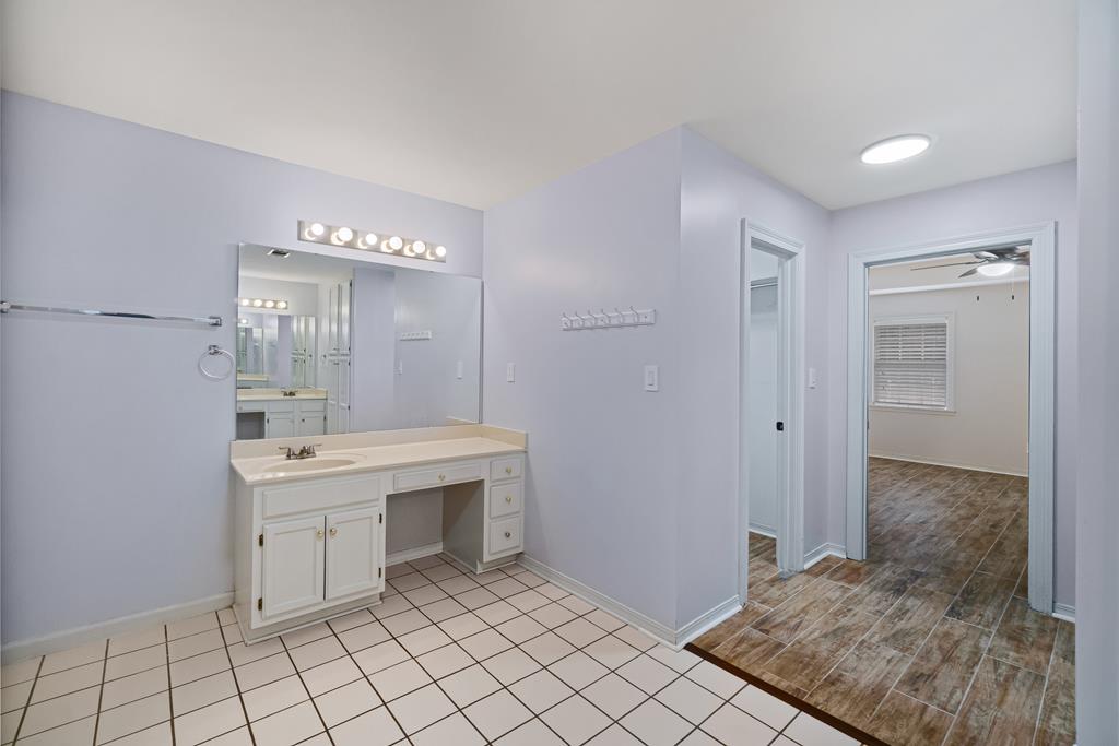 OXFORD, Mississippi, 38655, United States, 4 Bedrooms Bedrooms, ,3 BathroomsBathrooms,Residential,For Sale,1991795