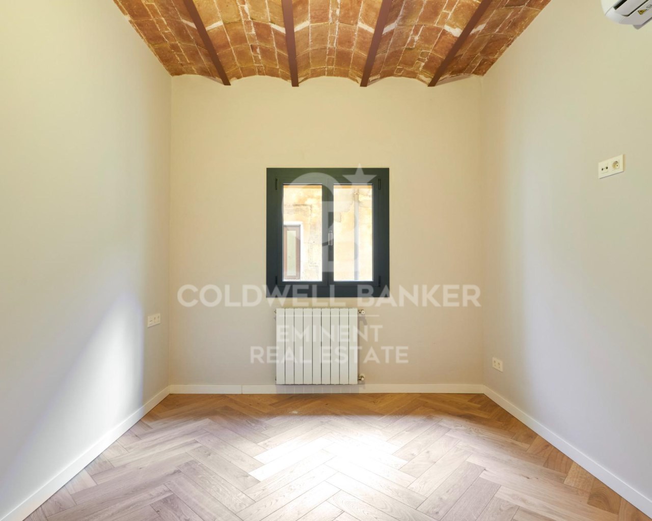 Barcelona, Barcelona, Ciutat Vella, El G?tic Barce, Barcelona, Catalonia, ES, 3 Bedrooms Bedrooms, ,3 BathroomsBathrooms,Residential,For Sale,Barcelona, Barcelona, Ciutat Vella, El G?tic Barce,1672669