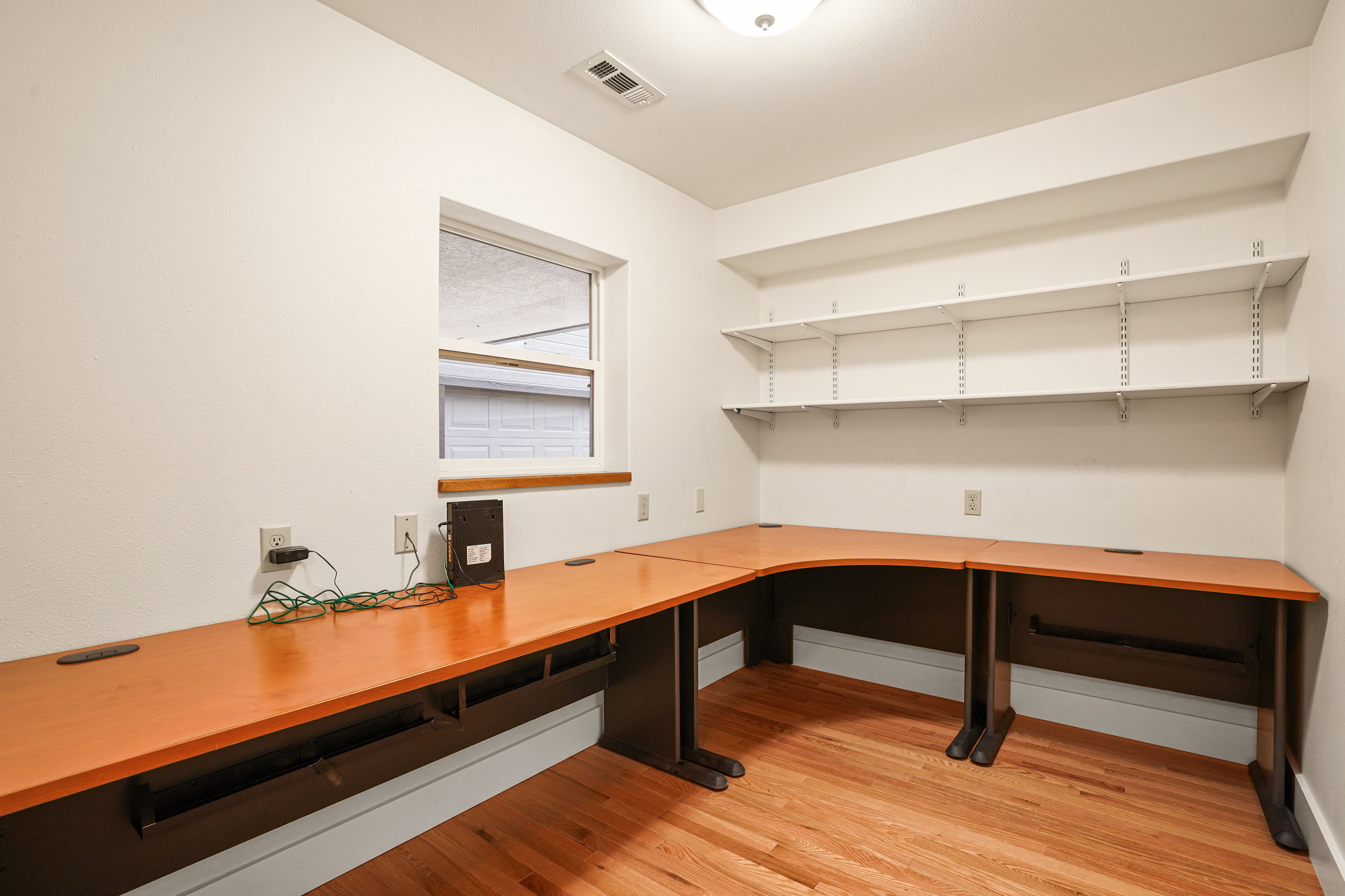  Lives Like Two Homes - 物件實景