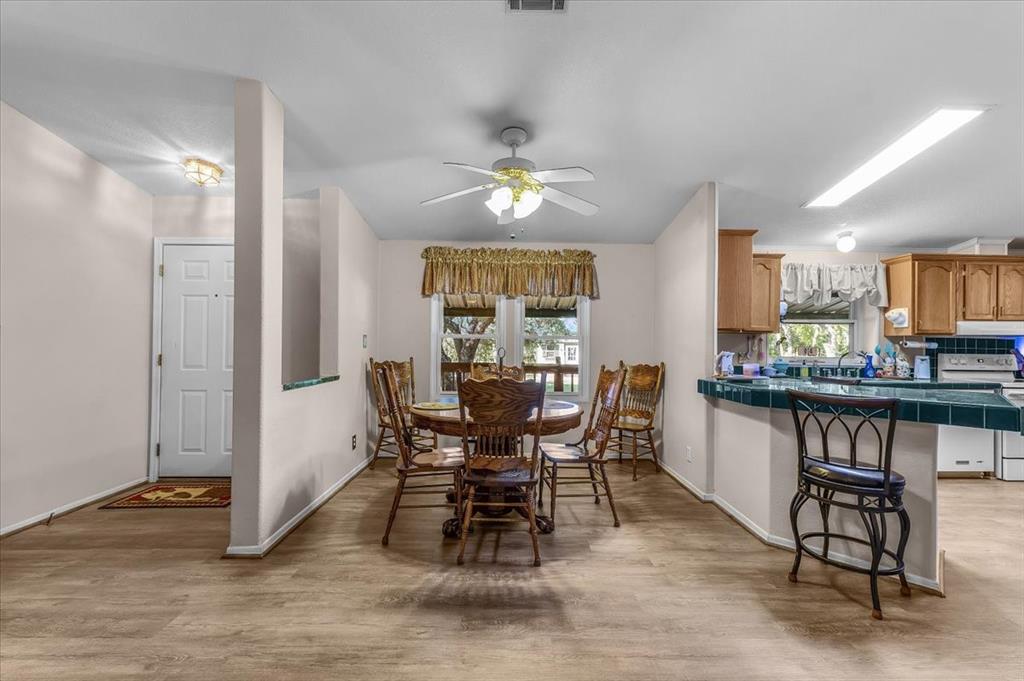 Weatherford, Texas, 76087, United States, 3 Bedrooms Bedrooms, ,2 BathroomsBathrooms,Residential,For Sale,2005705