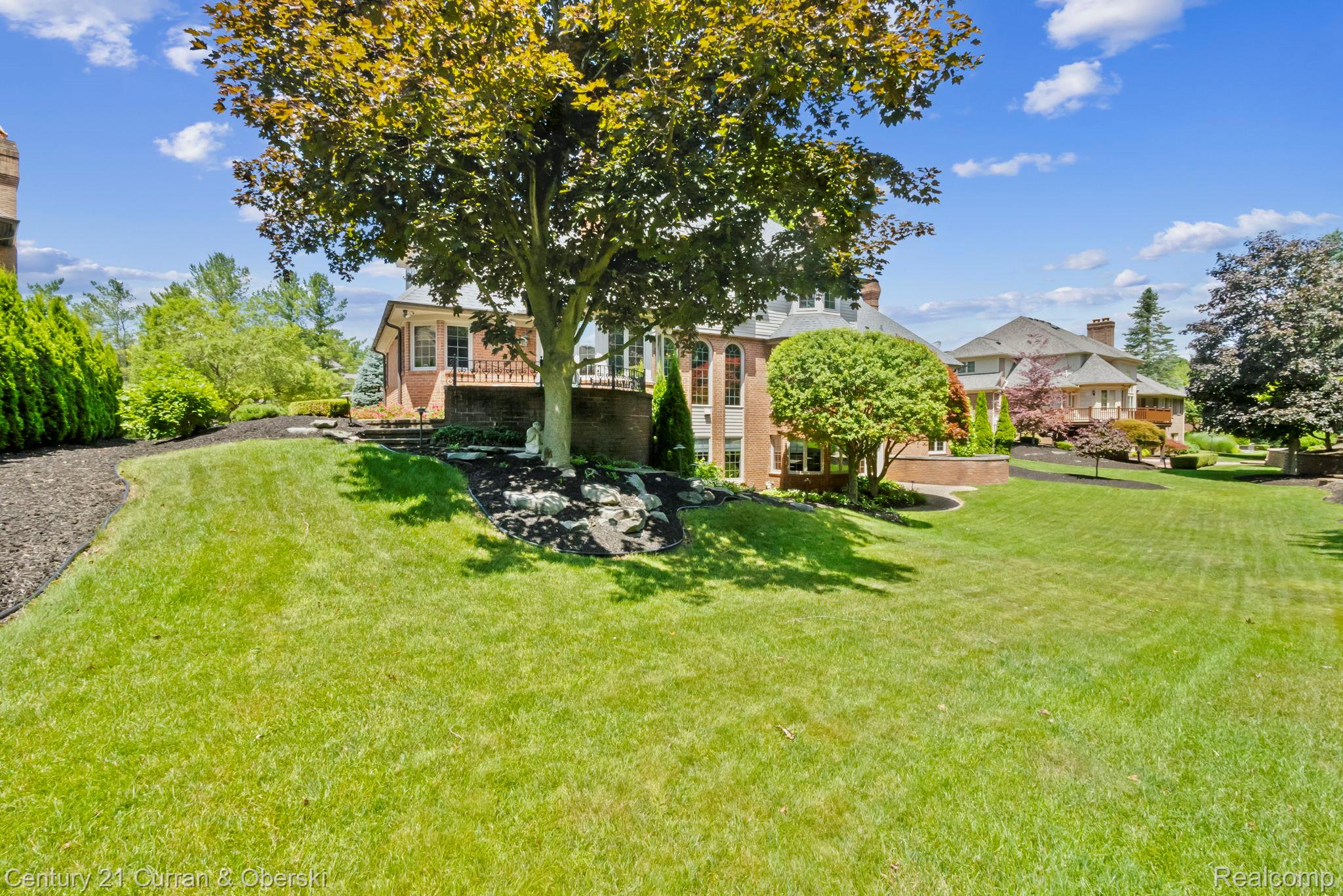 Northville, Michigan, 48168, United States, 5 Bedrooms Bedrooms, ,6 BathroomsBathrooms,Residential,For Sale,2023704