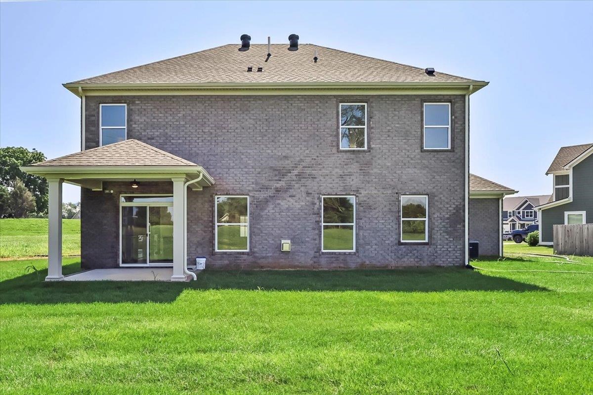 Bowling Green, Kentucky, 42104, United States, 4 Bedrooms Bedrooms, ,3 BathroomsBathrooms,Residential,For Sale,1897325