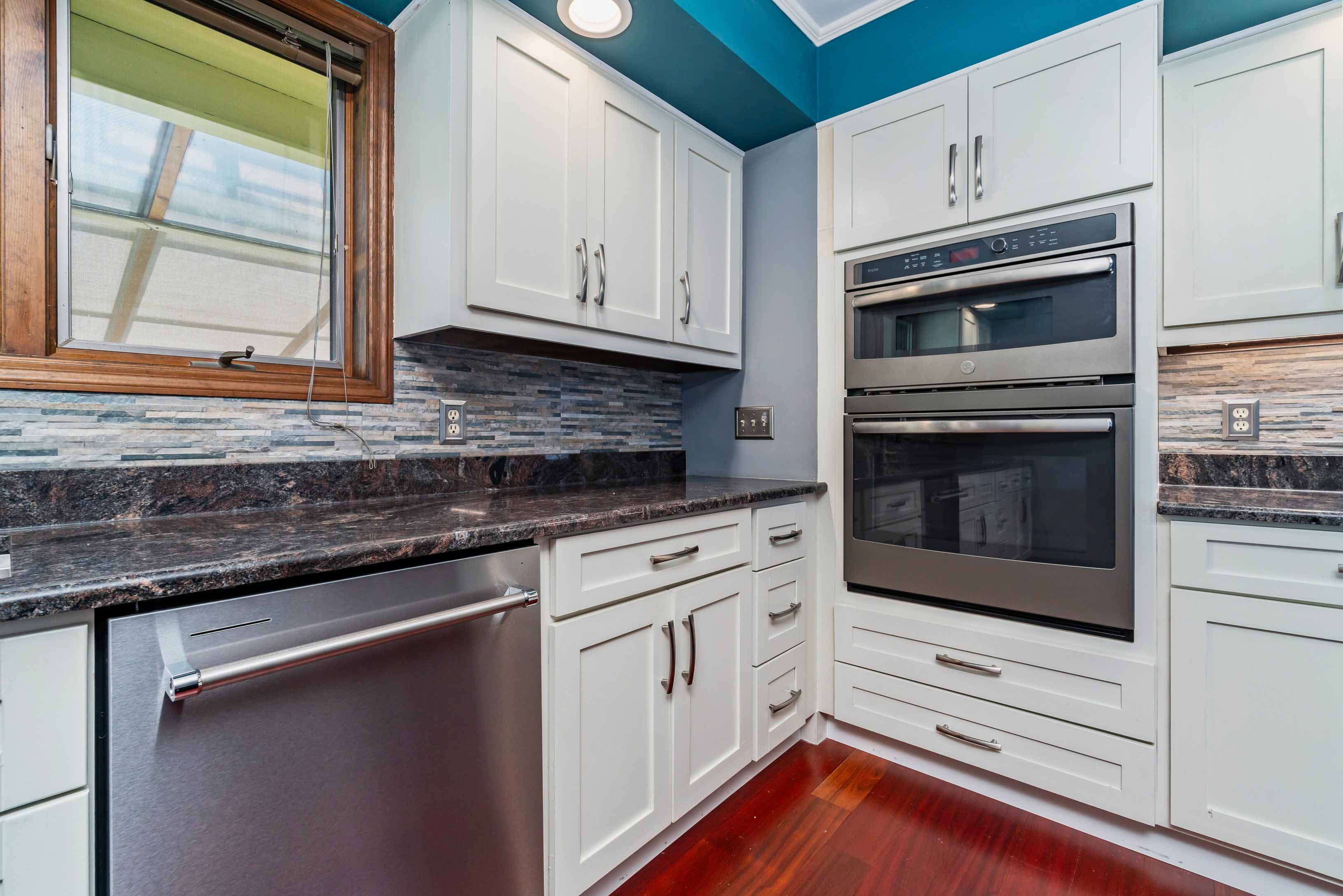 Oriental, North Carolina, 28571, United States, 2 Bedrooms Bedrooms, ,3 BathroomsBathrooms,Residential,For Sale,1943543