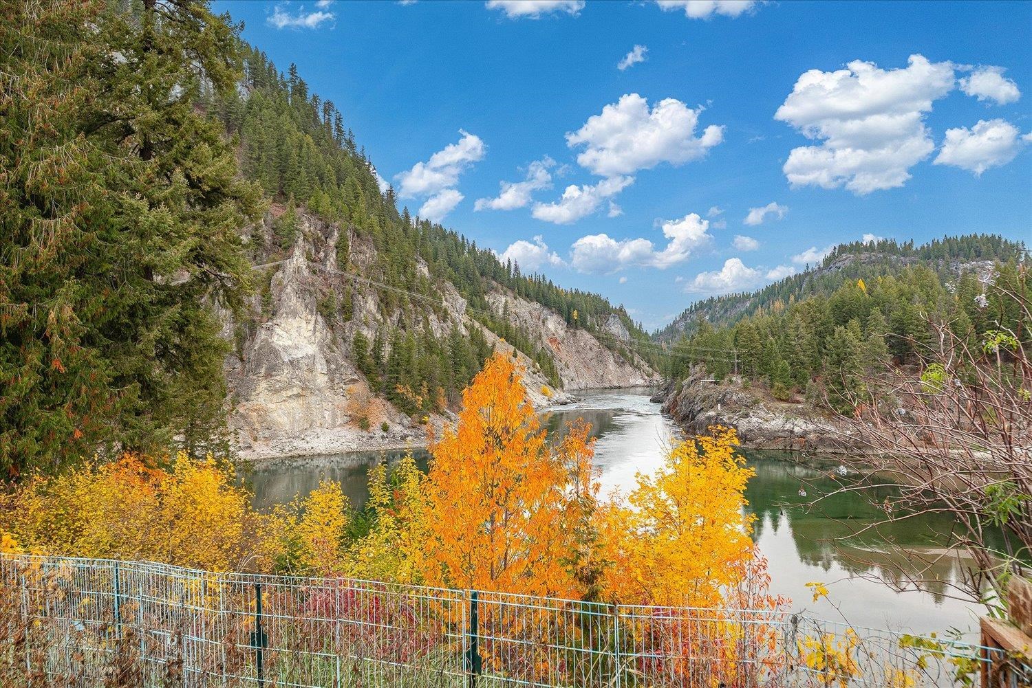 Metaline Falls, Washington, 99153, United States, 5 Bedrooms Bedrooms, ,3 BathroomsBathrooms,Residential,For Sale,1986087