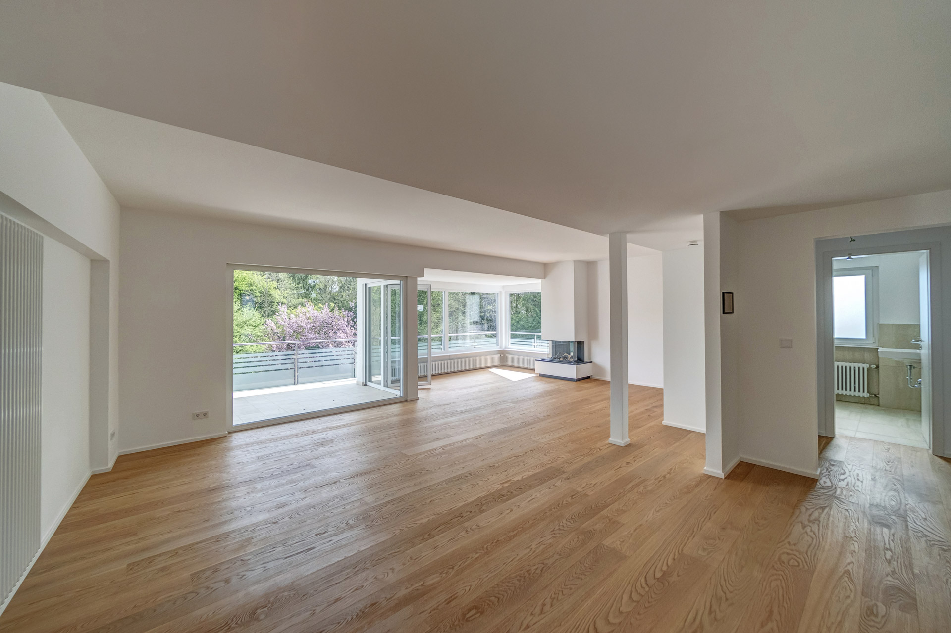  Stylishly renovated semi-detached house with unobstructable natural panorama - 物件實景