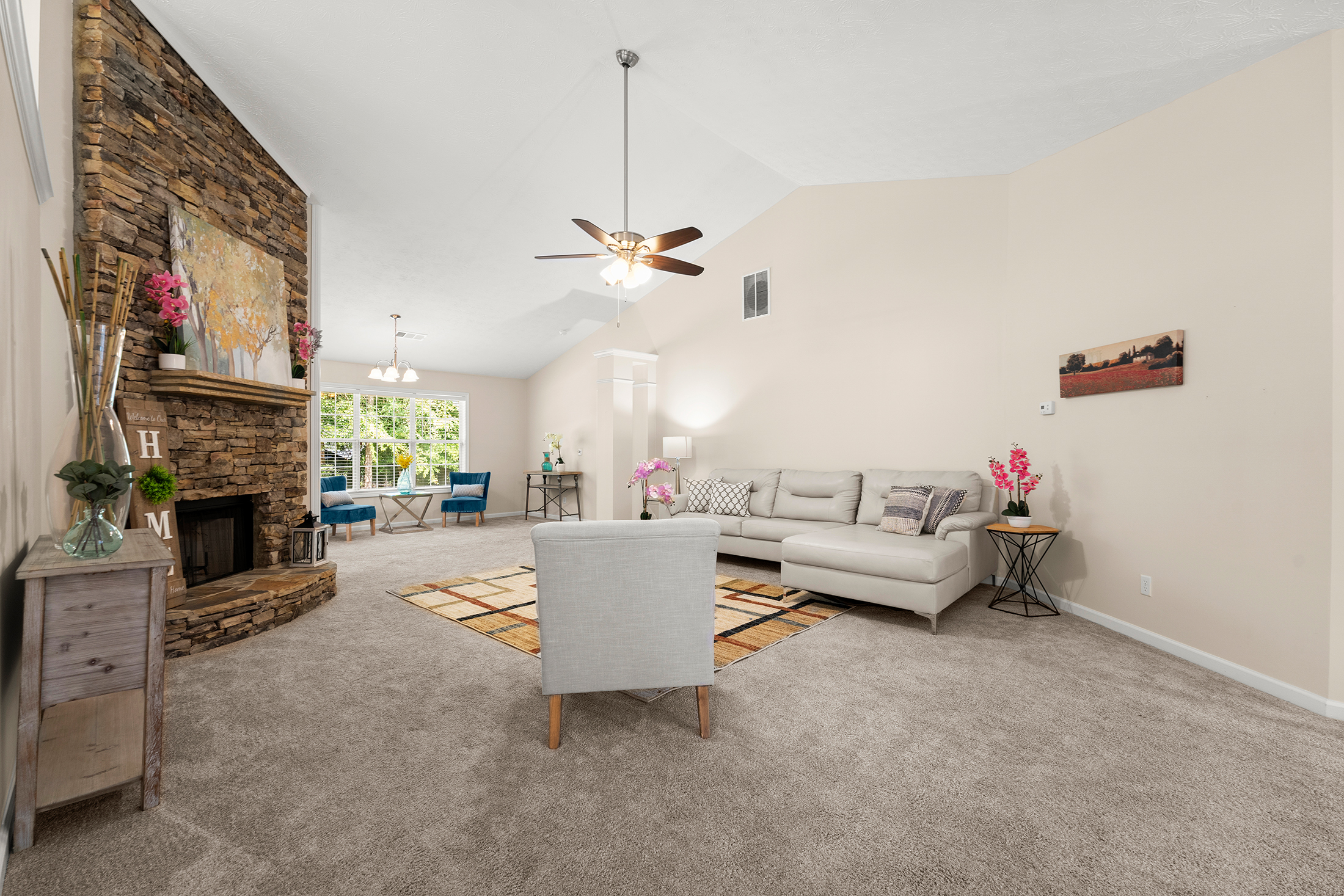  Immaculately Maintained, Brick-Front, Step-Less Ranch Home - 物件實景