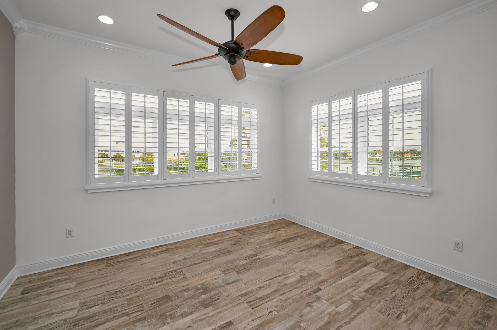 Treasure Island, Florida, 33706, United States, 3 Bedrooms Bedrooms, ,3 BathroomsBathrooms,Residential,For Sale,1974572