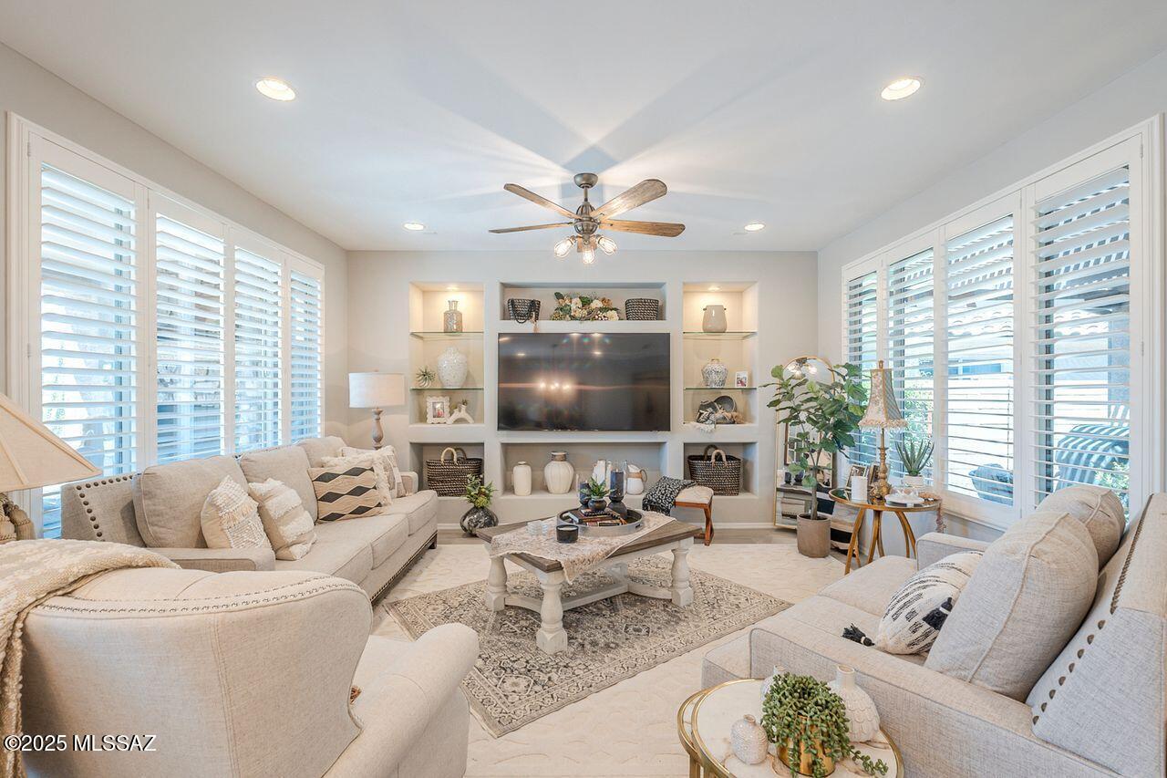 Marana, Arizona, 85658, United States, 2 Bedrooms Bedrooms, ,2 BathroomsBathrooms,Residential,For Sale,1902069