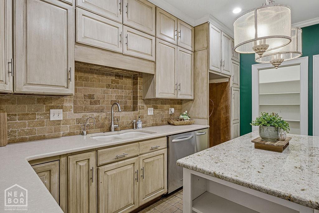 Jonesboro, Arkansas, 72401, United States, 4 Bedrooms Bedrooms, ,3 BathroomsBathrooms,Residential,For Sale,2005969