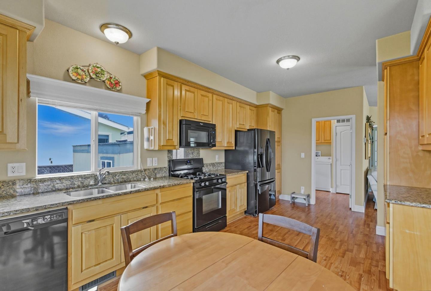 Half Moon Bay, California, 94019, United States, 3 Bedrooms Bedrooms, ,2 BathroomsBathrooms,Residential,For Sale,1949797