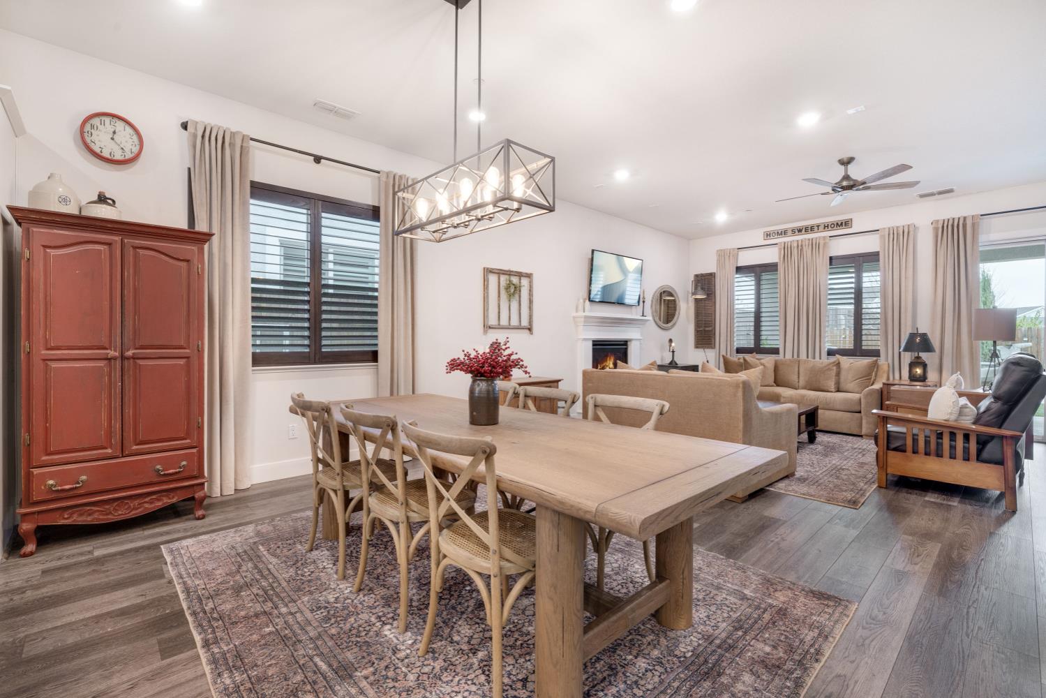 Roseville, California, 95747, United States, 3 Bedrooms Bedrooms, ,2 BathroomsBathrooms,Residential,For Sale,2002190