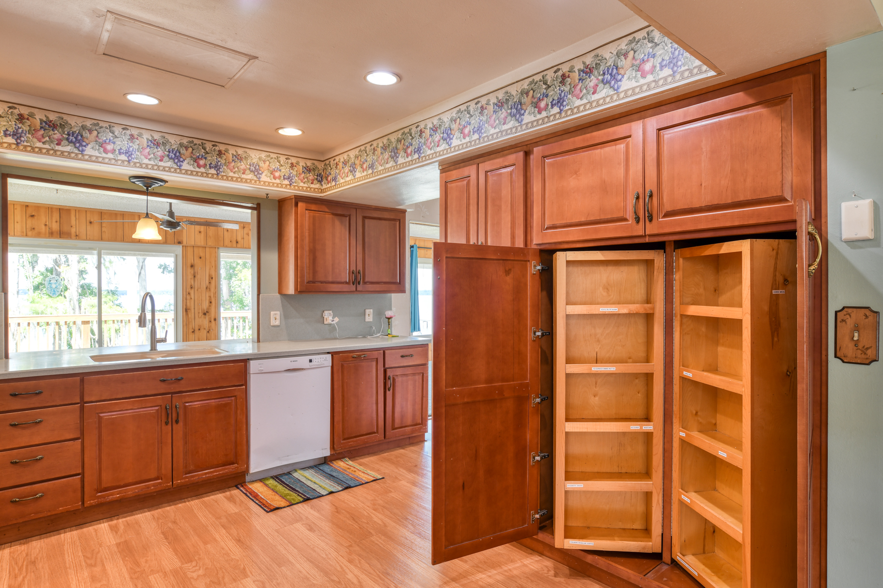 East Palatka, Florida, 32131, United States, 3 Bedrooms Bedrooms, ,Residential,For Sale,1935778
