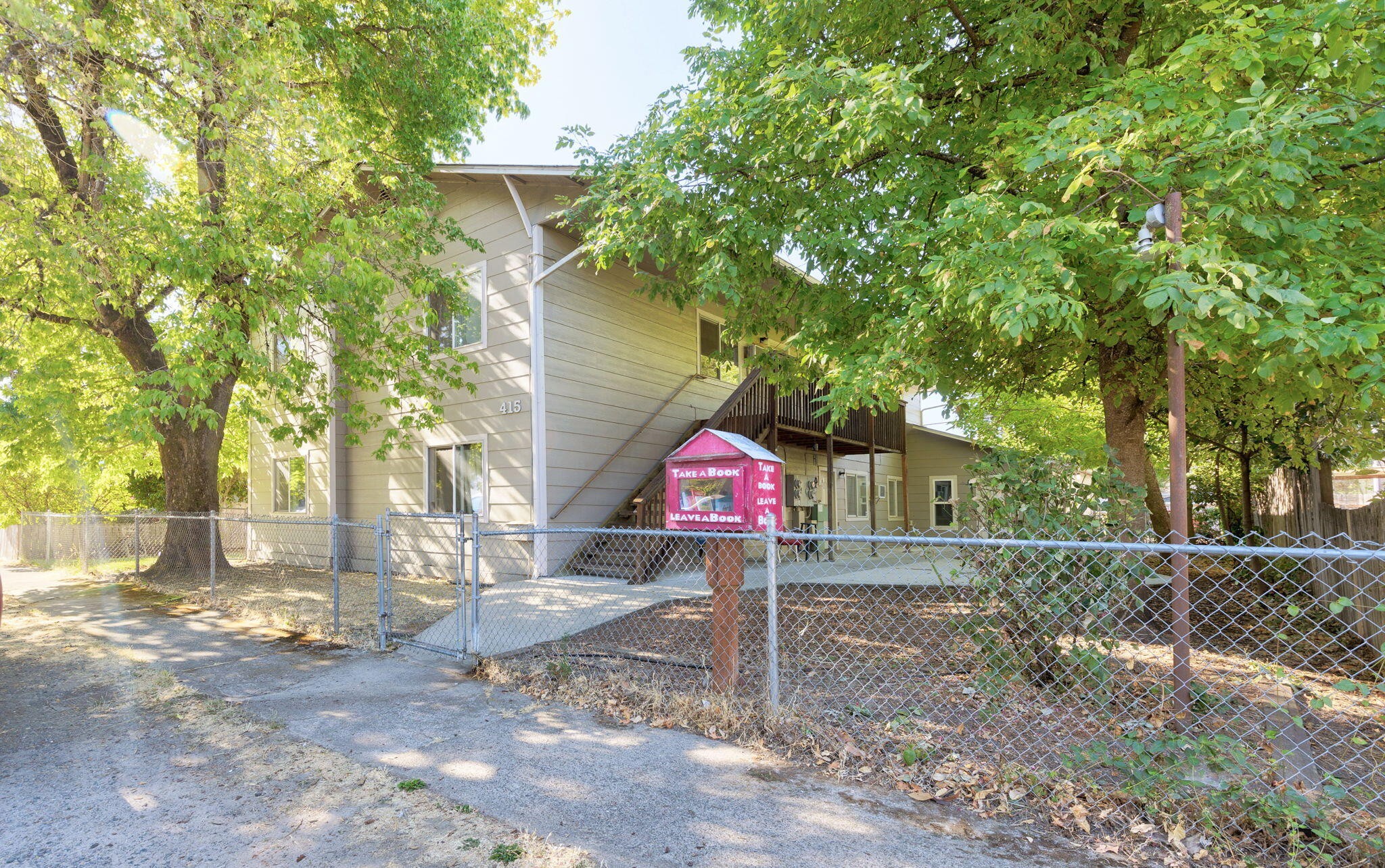 Grants Pass, Oregon, 97526, United States, ,Residential,For Sale,1916404