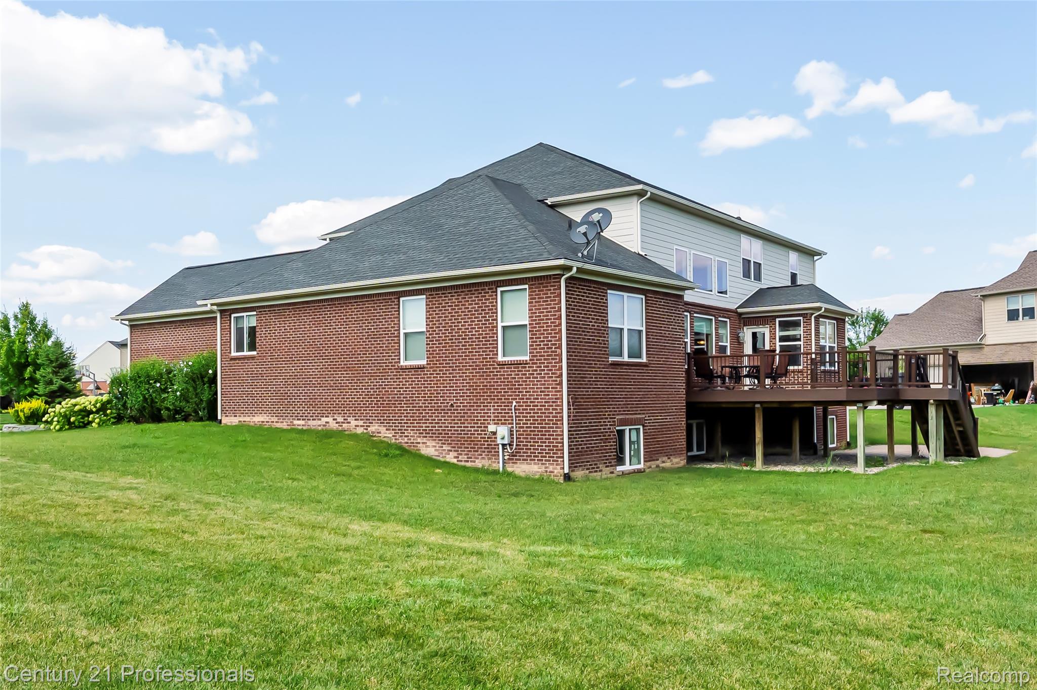 Canton, Michigan, 48187, United States, 5 Bedrooms Bedrooms, ,6 BathroomsBathrooms,Residential,For Sale,1908049