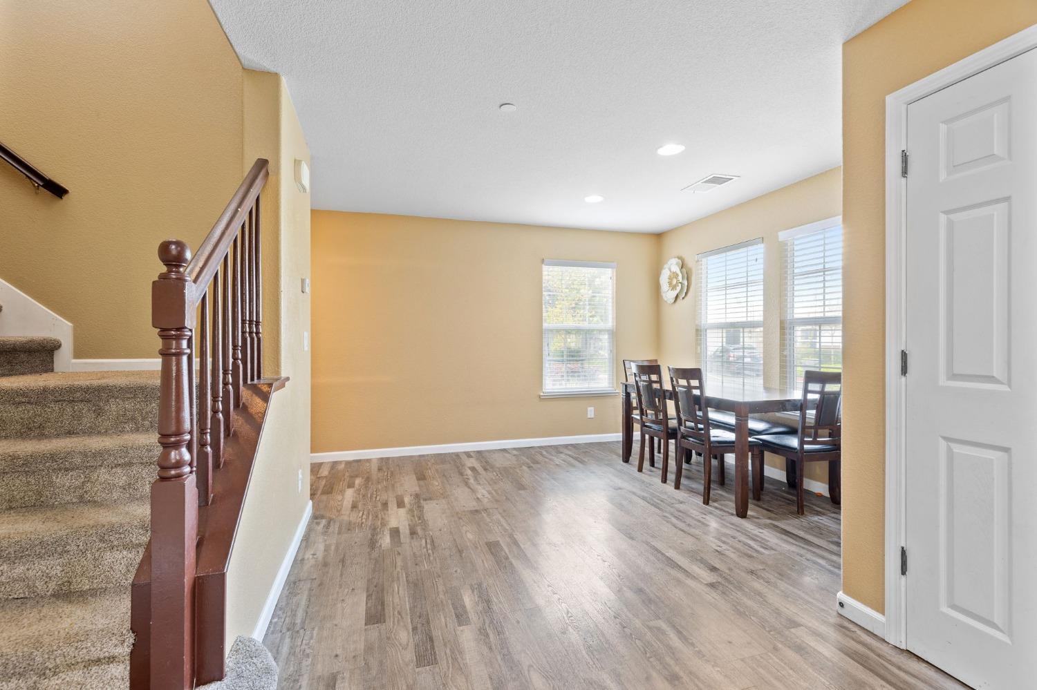 Woodland, California, 95776, United States, 3 Bedrooms Bedrooms, ,3 BathroomsBathrooms,Residential,For Sale,1910654
