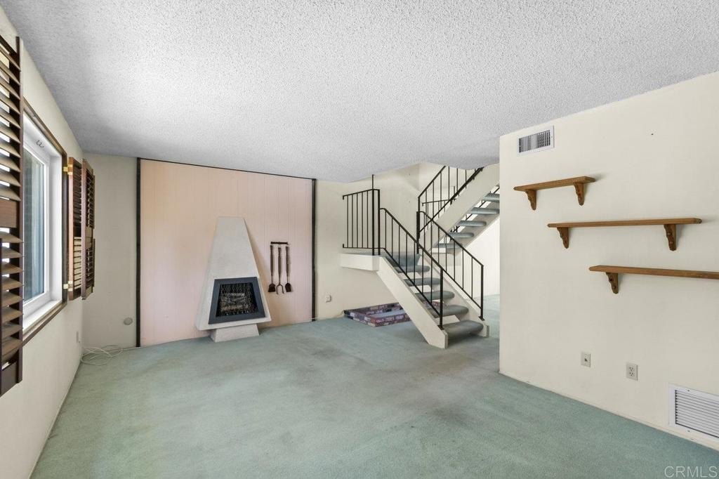 El Cajon, California, 92021, United States, 3 Bedrooms Bedrooms, ,2 BathroomsBathrooms,Residential,For Sale,1874691
