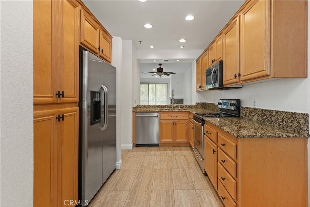 Huntington Beach, California, 92646, United States, 2 Bedrooms Bedrooms, ,2 BathroomsBathrooms,Residential,For Sale,1939014